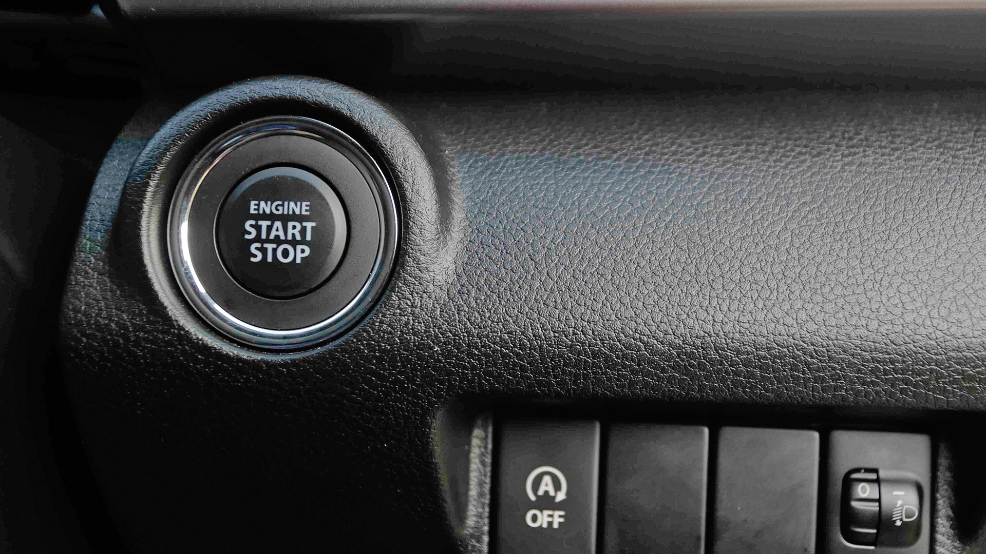 So sánh Suzuki XL7 và Mitsubishi Xpander Cross ảnh 9 So sanh Suzuki XL7 va Mitsubishi Xpander Cross anh 9