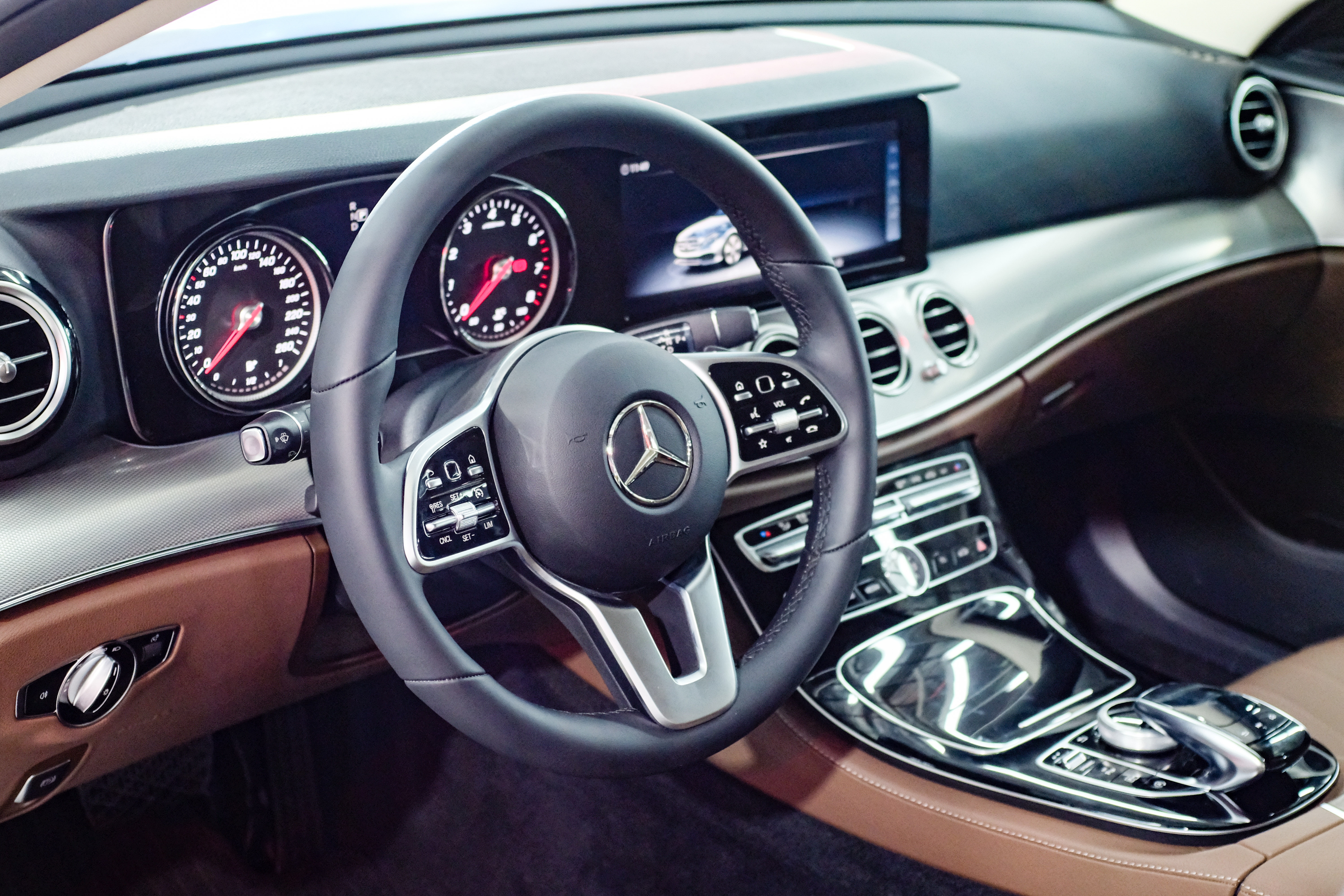 Chi tiet Mercedes-Benz E 180 2020 anh 5