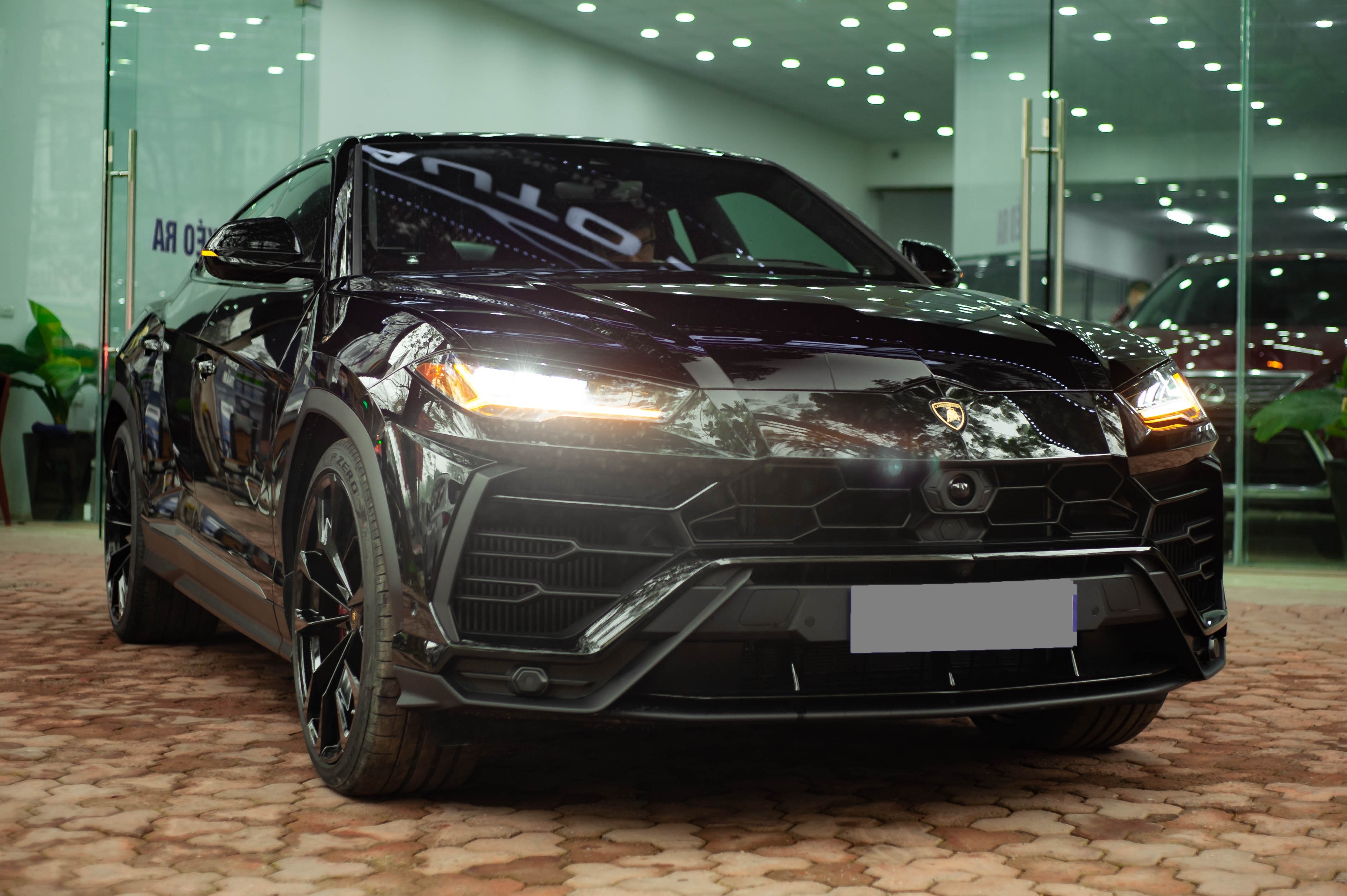 Chi tiet Lamborghini Urus thu 8 ve VN anh 2