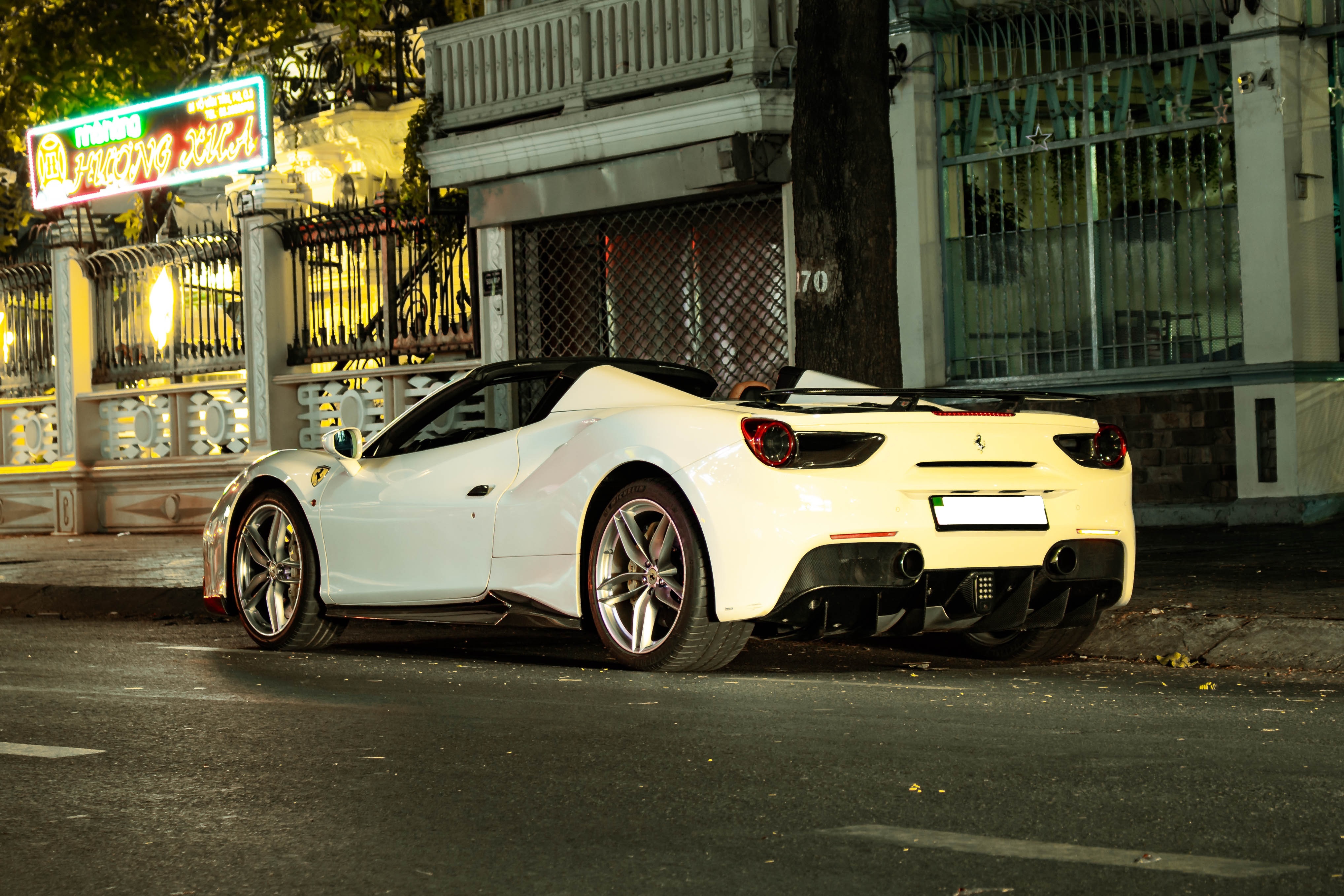 Ferrari 488 Spider hang hiem xuat hien tai TP.HCM anh 3