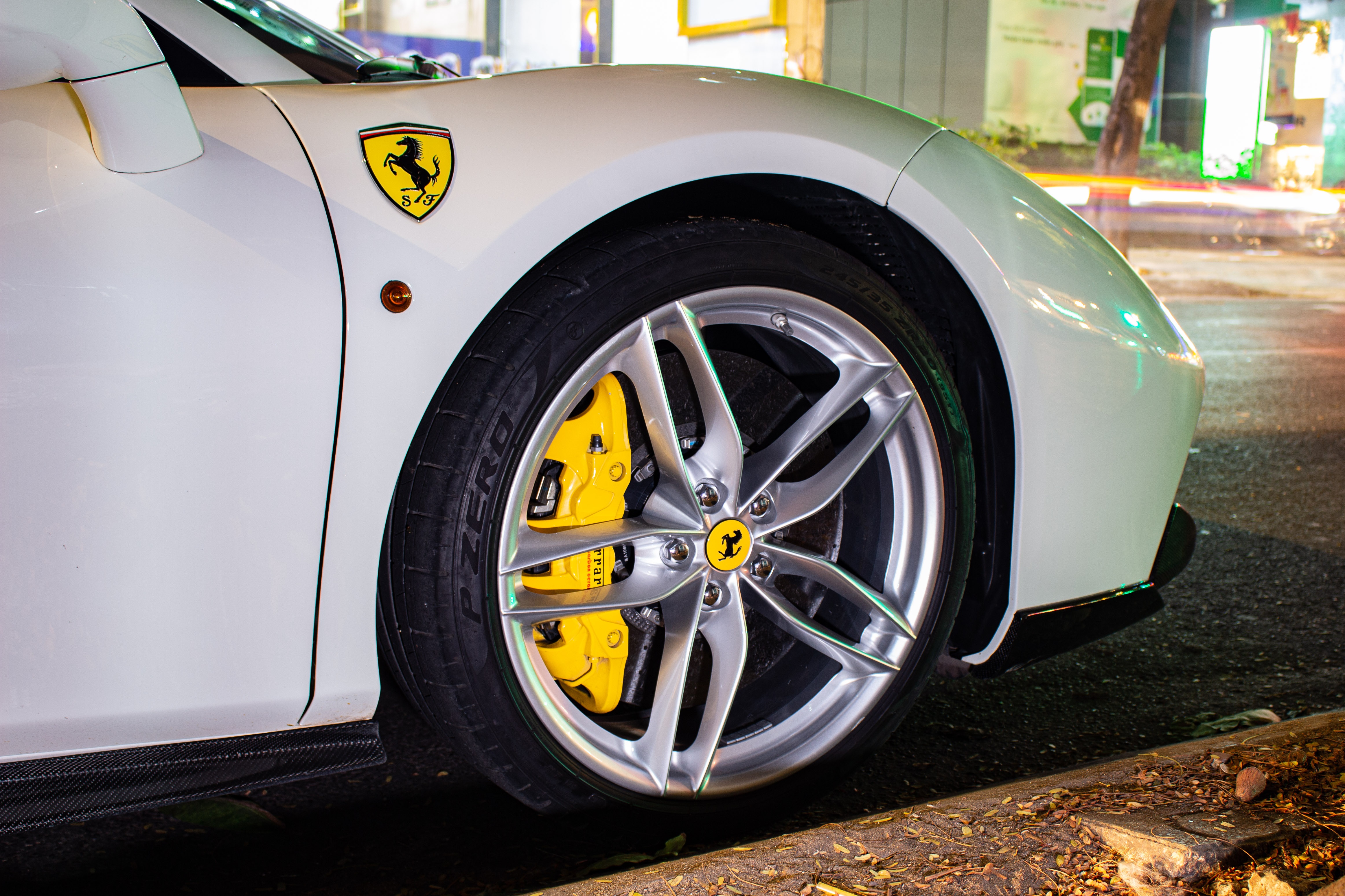 Ferrari 488 Spider hang hiem xuat hien tai TP.HCM anh 6