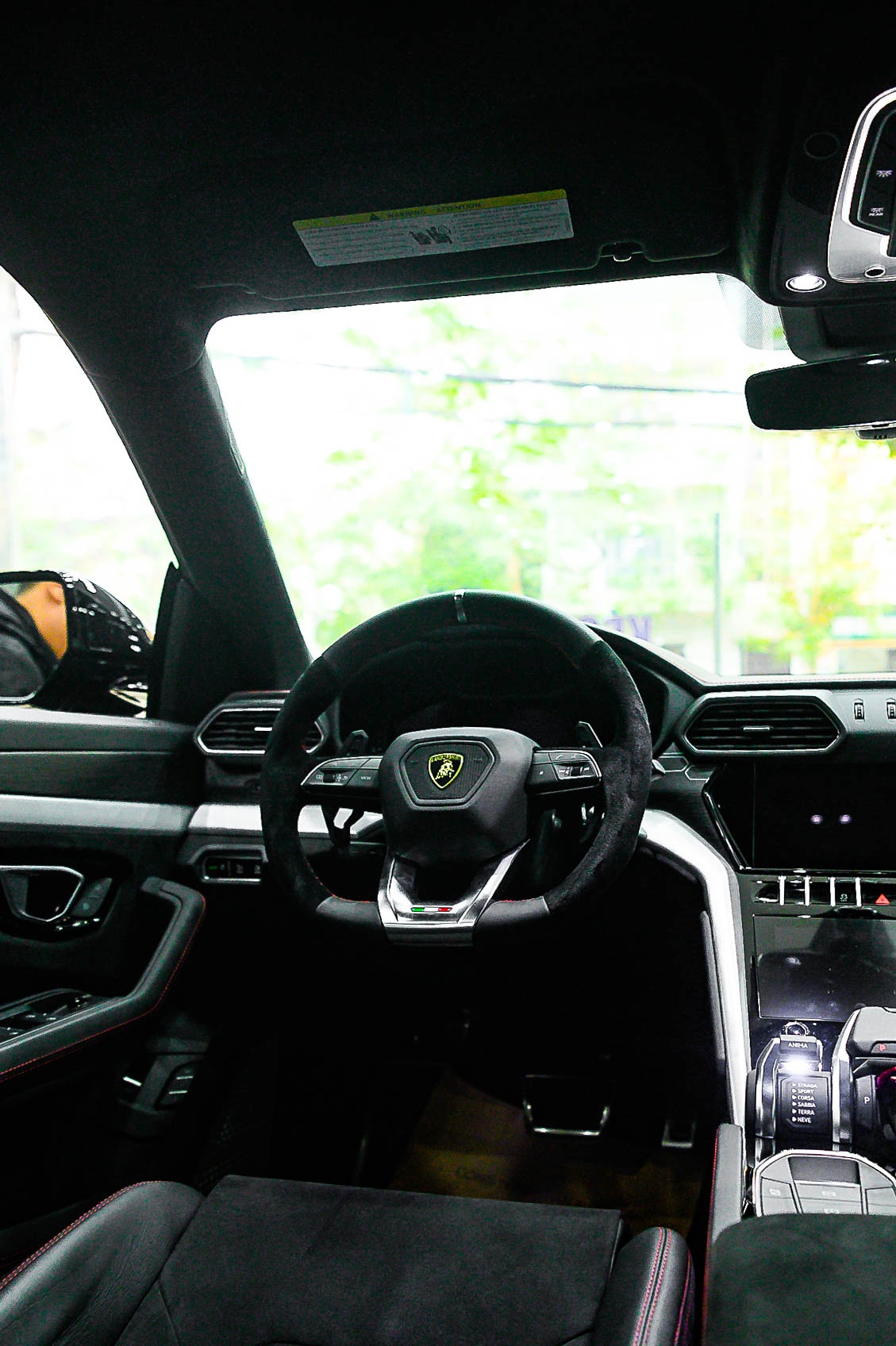 Chi tiet Lamborghini Urus thu 8 ve VN anh 23