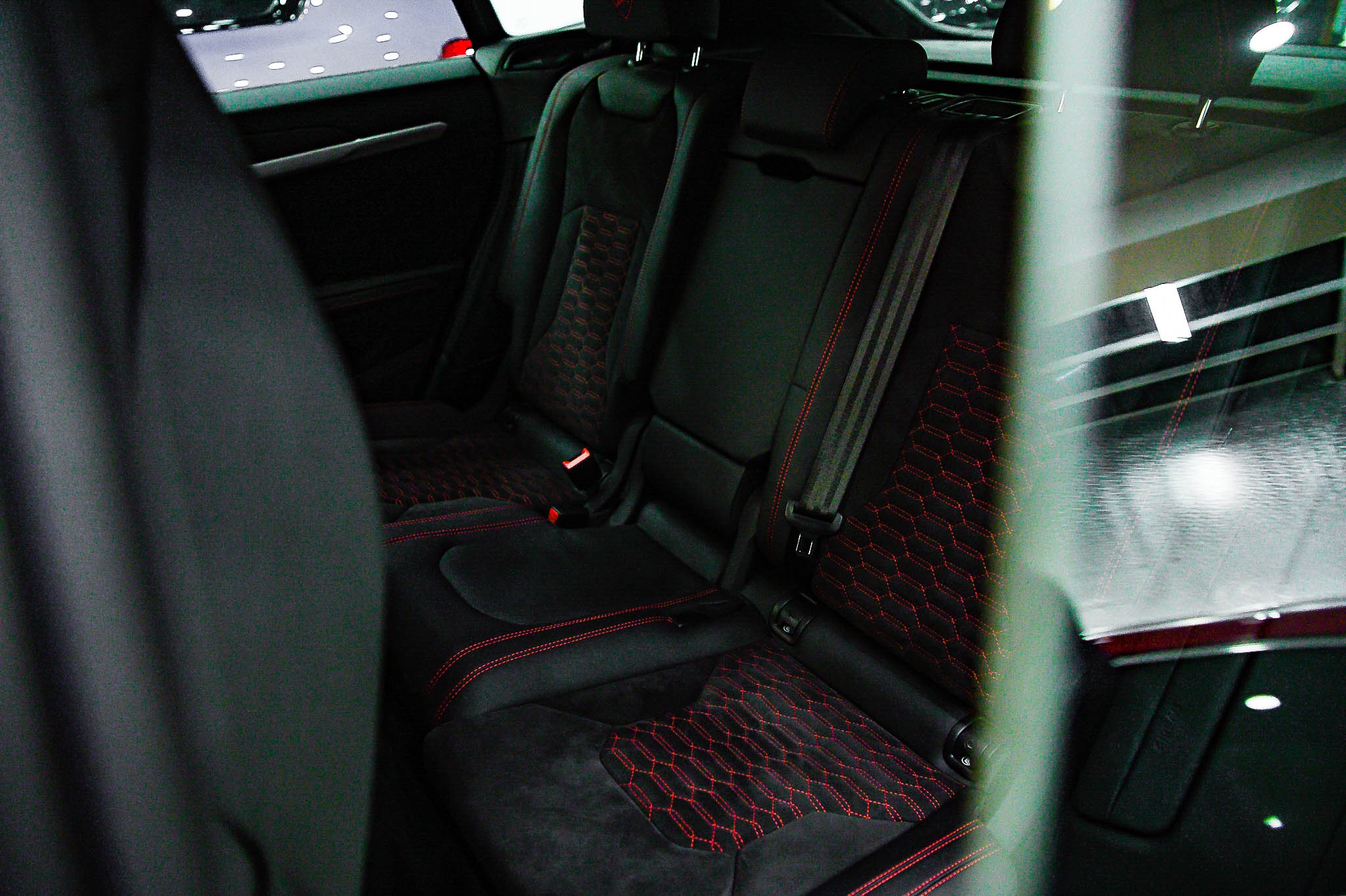 Chi tiet Lamborghini Urus thu 8 ve VN anh 26