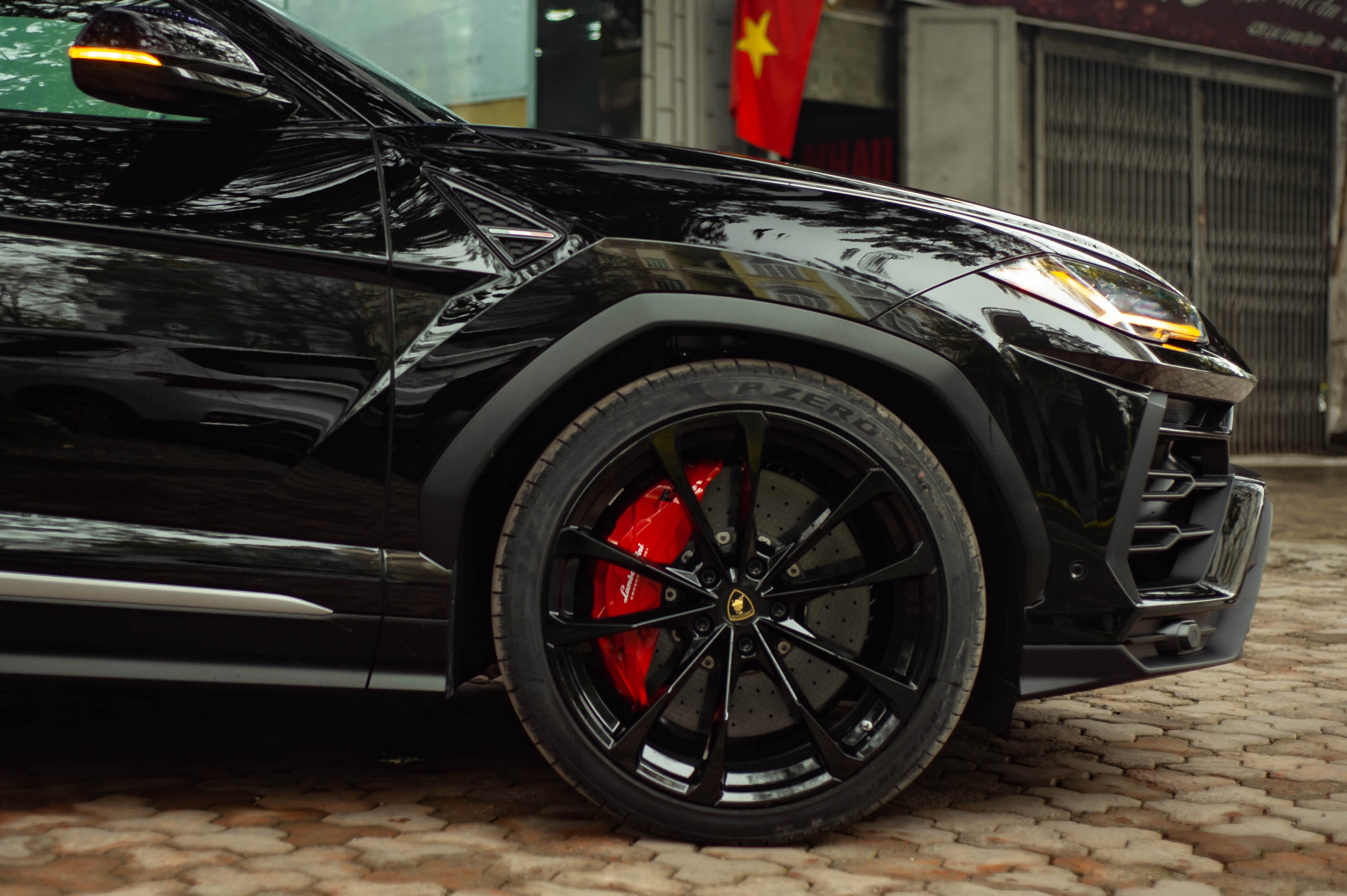 Chi tiet Lamborghini Urus thu 8 ve VN anh 12