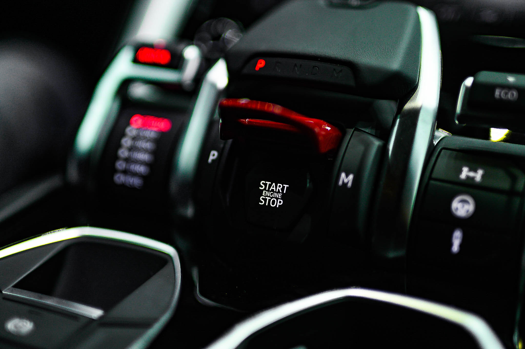 Chi tiet Lamborghini Urus thu 8 ve VN anh 20