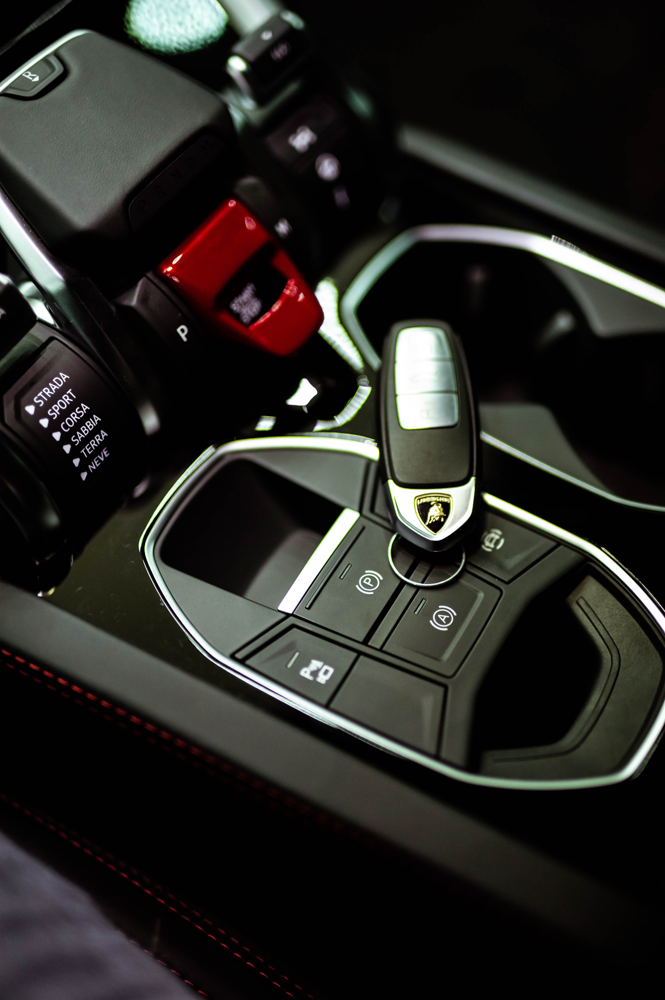 Chi tiet Lamborghini Urus thu 8 ve VN anh 44