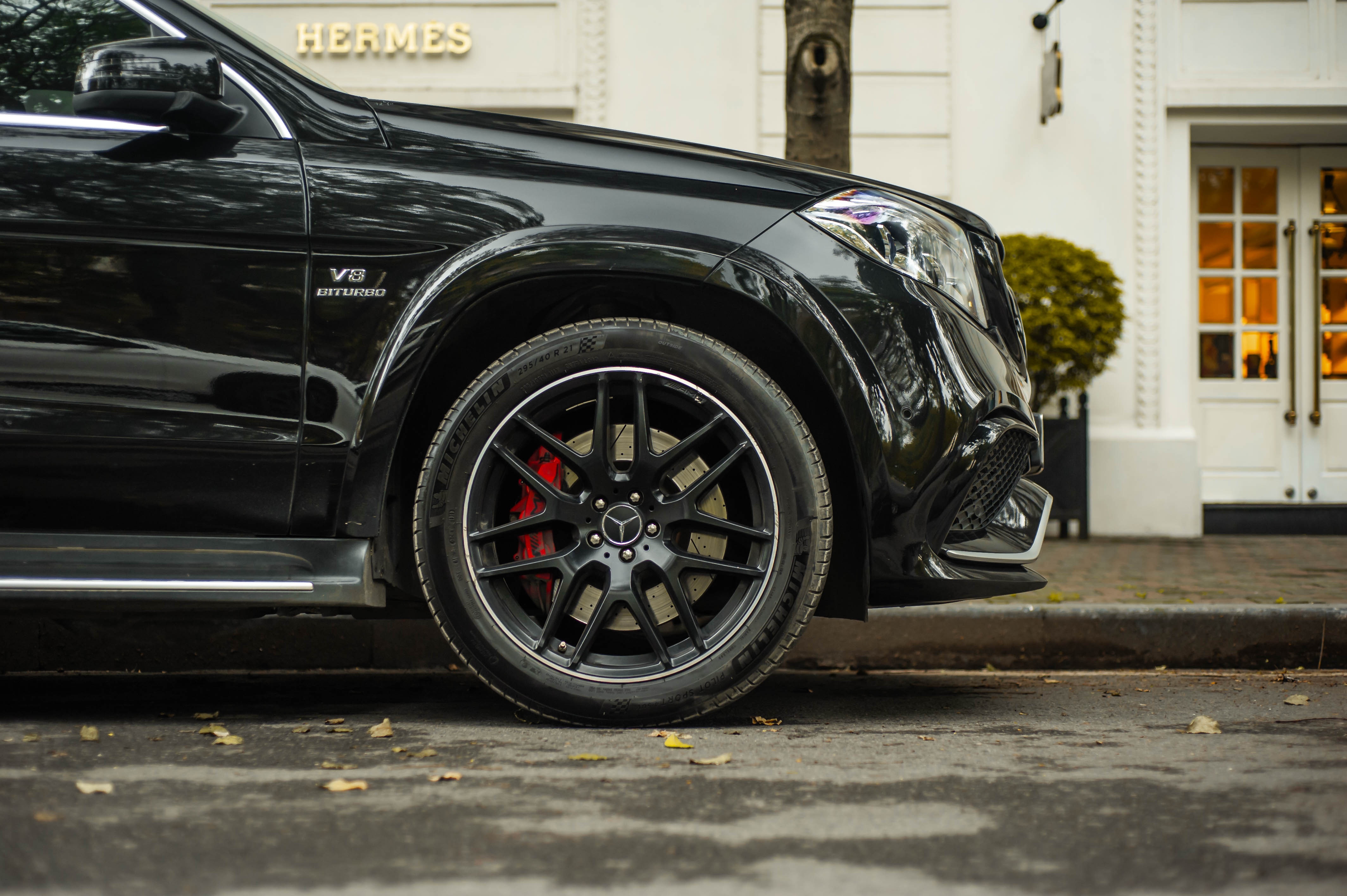 Ngắm Mercedes-AMG GLS 63 4MATIC giá 12 tỷ trên phố HN ảnh 5 Ngam Mercedes-AMG GLS 63 4MATIC gia 12 ty tren pho HN anh 5