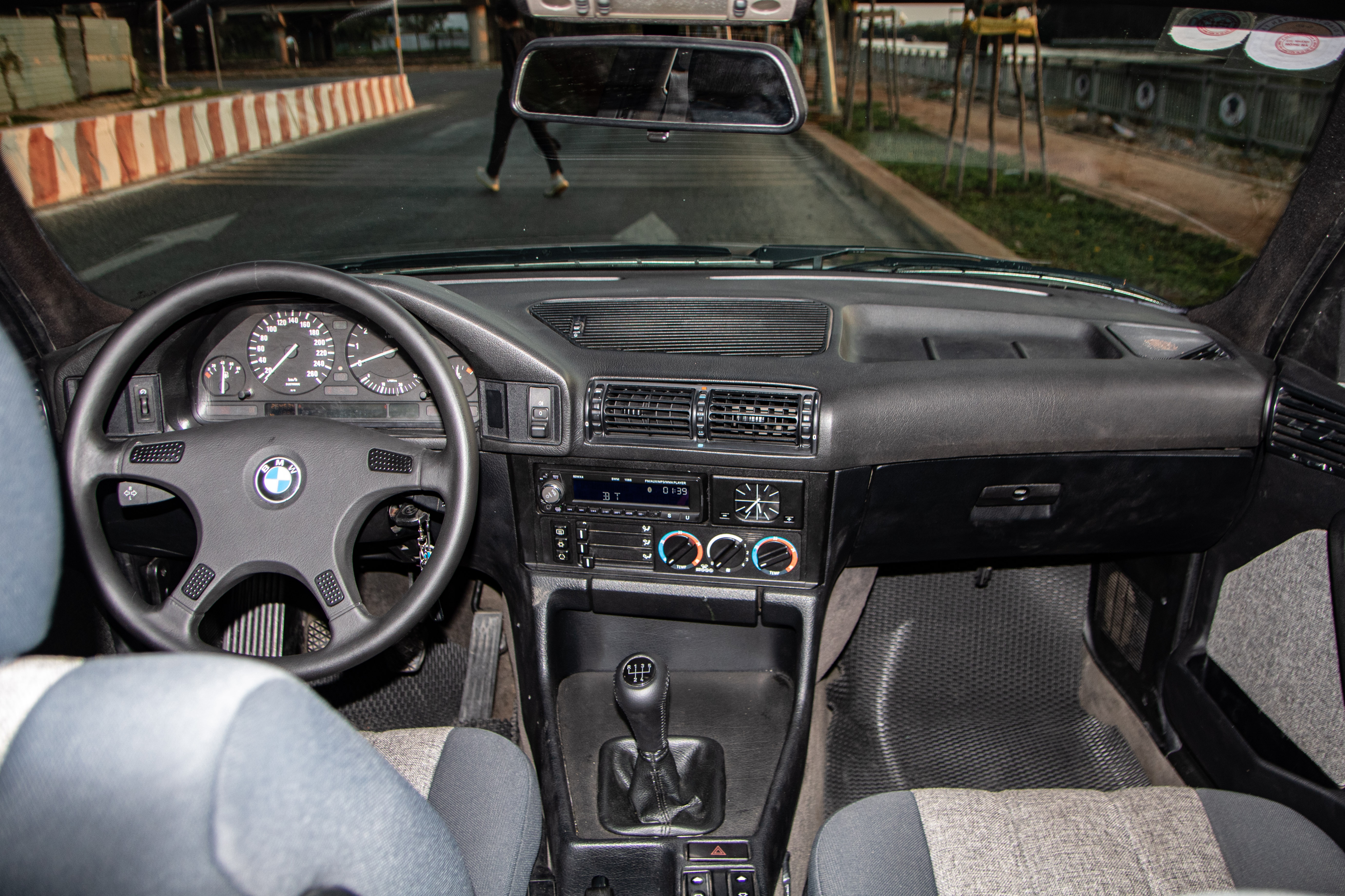 BMW 525i doi 1996 lot xac nhu moi anh 19