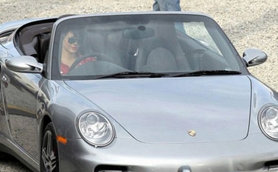 Những siêu xe đẹp nhất của dàn sao nữ Hollywood ảnh 9 Nhung sieu xe dep nhat cua dan sao nu Hollywood anh 9