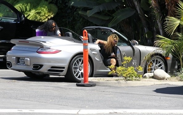 Những siêu xe đẹp nhất của dàn sao nữ Hollywood ảnh 8 Nhung sieu xe dep nhat cua dan sao nu Hollywood anh 8