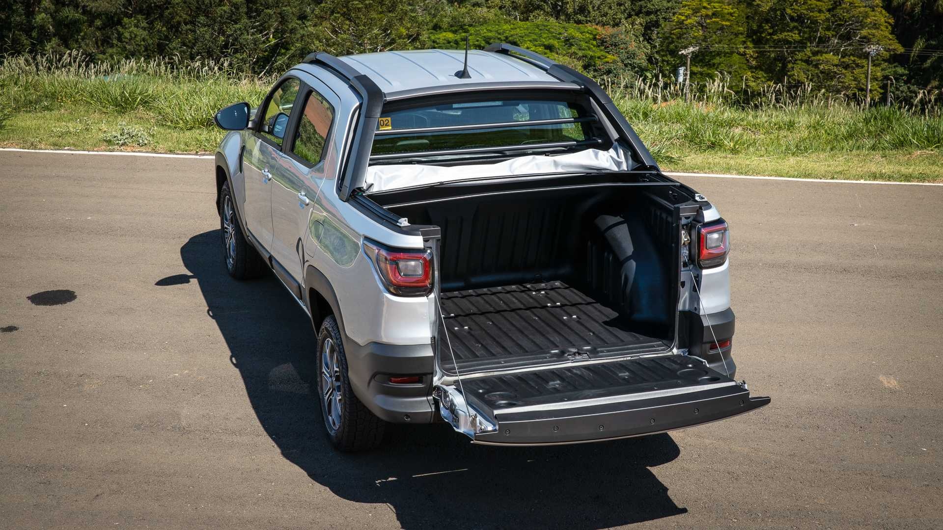 Chi tiet Fiat Strada 2021 anh 9