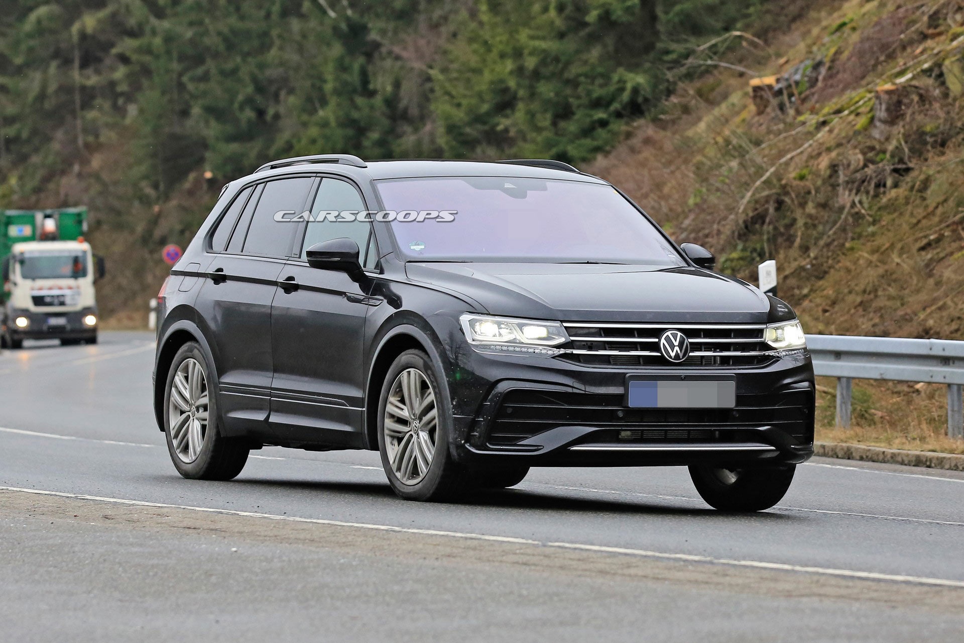 Volkswagen Tiguan 2021 lộ diện ảnh 7 Volkswagen Tiguan 2021 lo dien anh 7