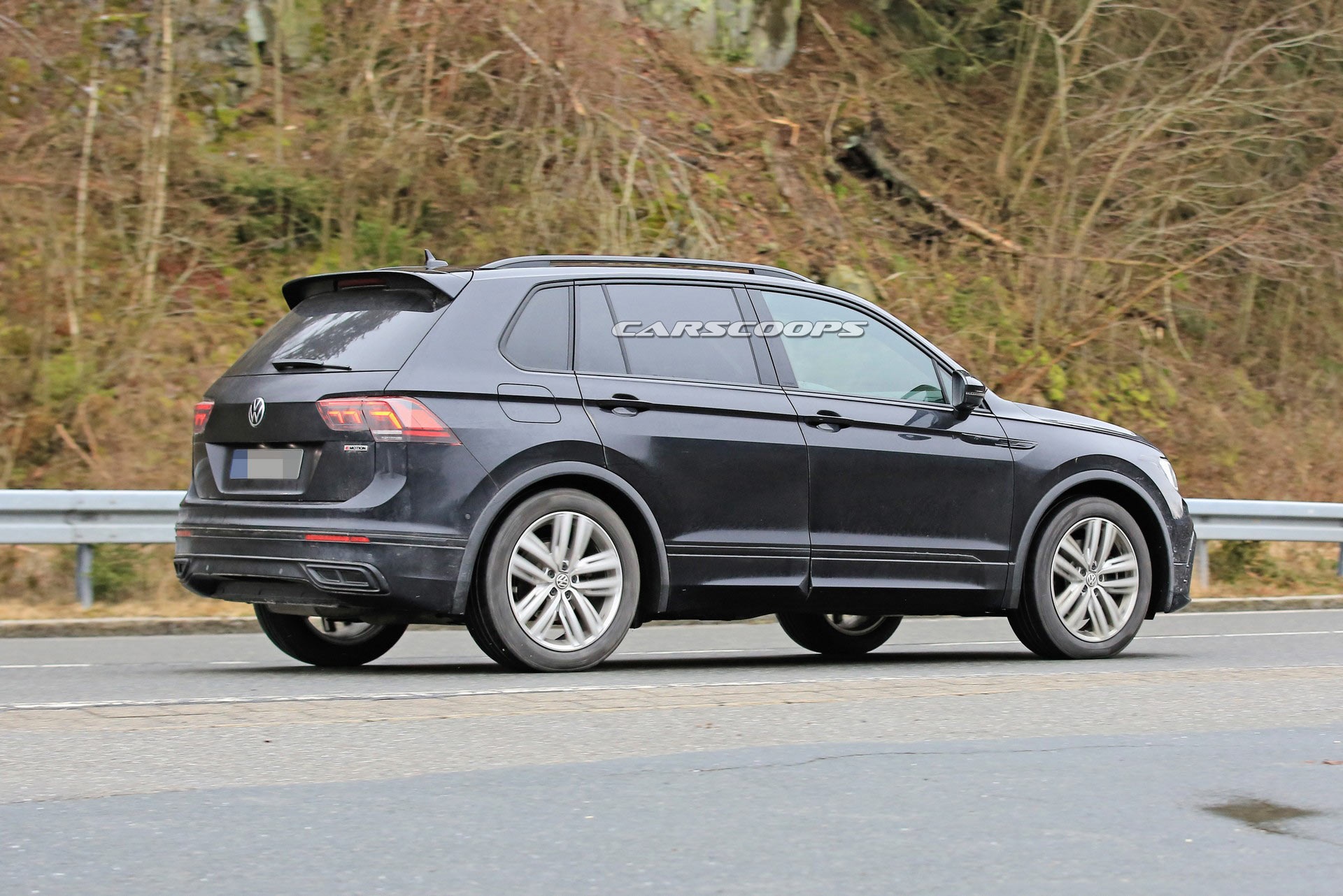 Volkswagen Tiguan 2021 lộ diện ảnh 8 Volkswagen Tiguan 2021 lo dien anh 8