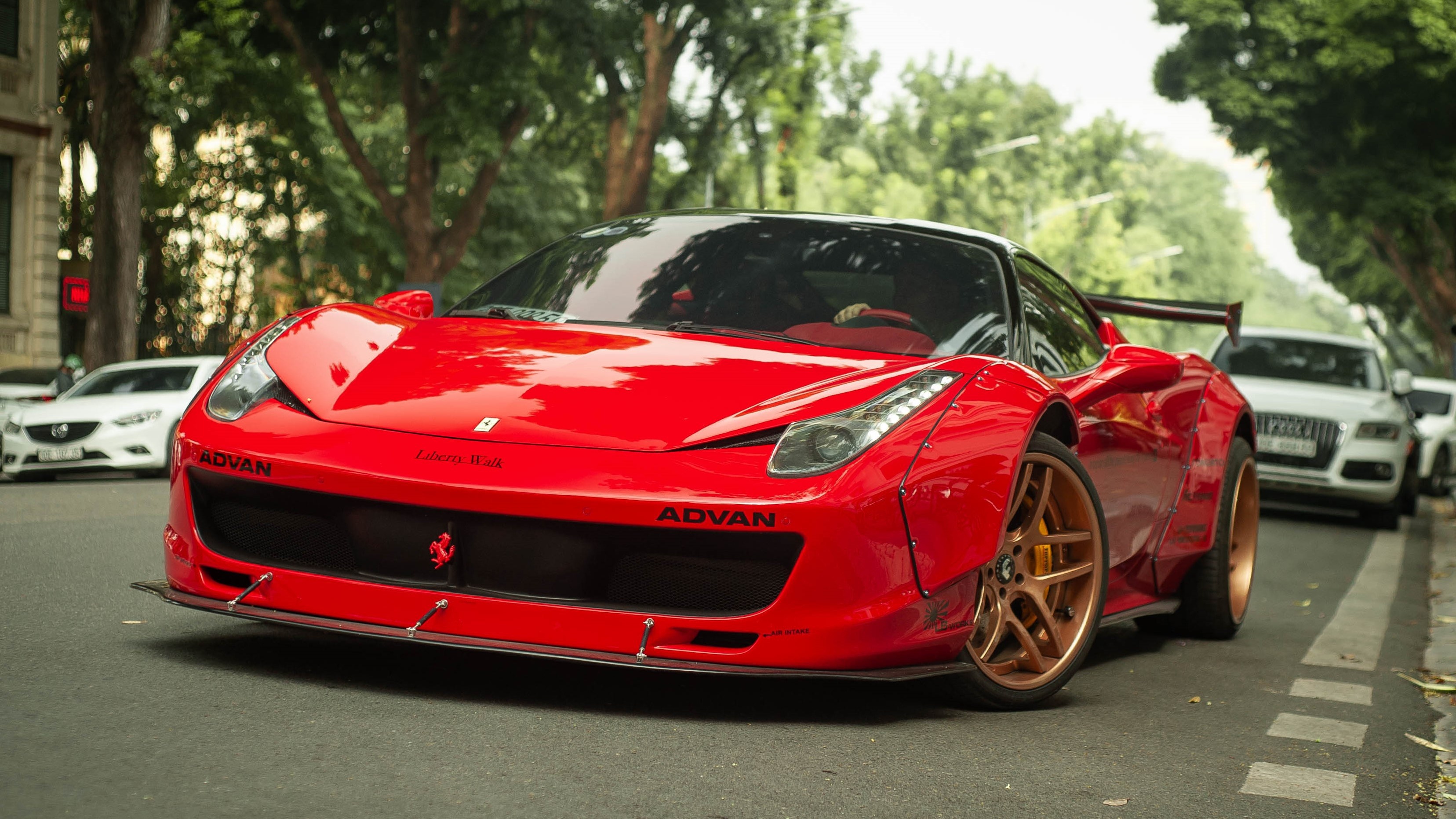 Ferrari thu loi 94.474 USD tren moi xe ban ra anh 2