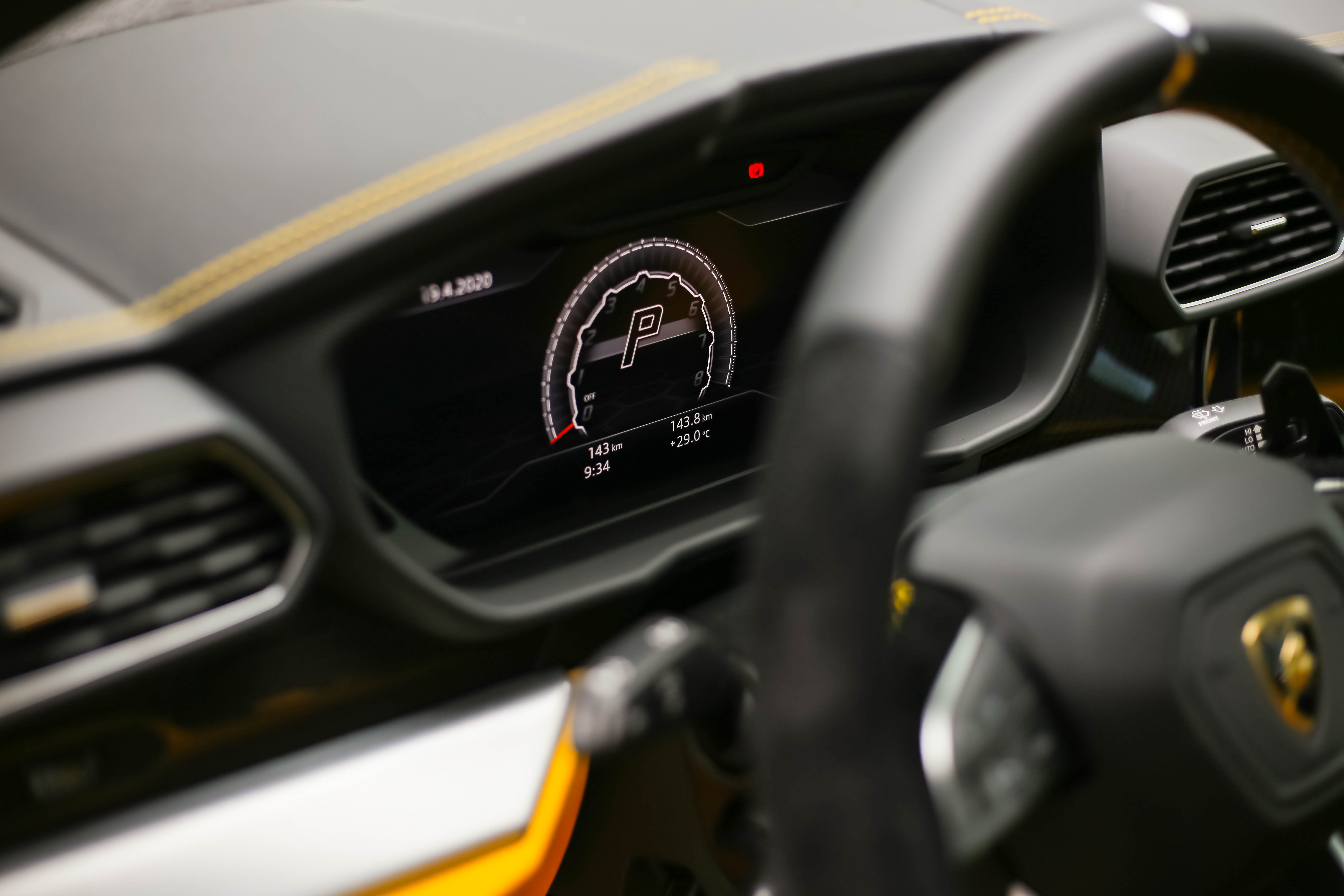 Lamborghini Urus 4 cho ve VN anh 5