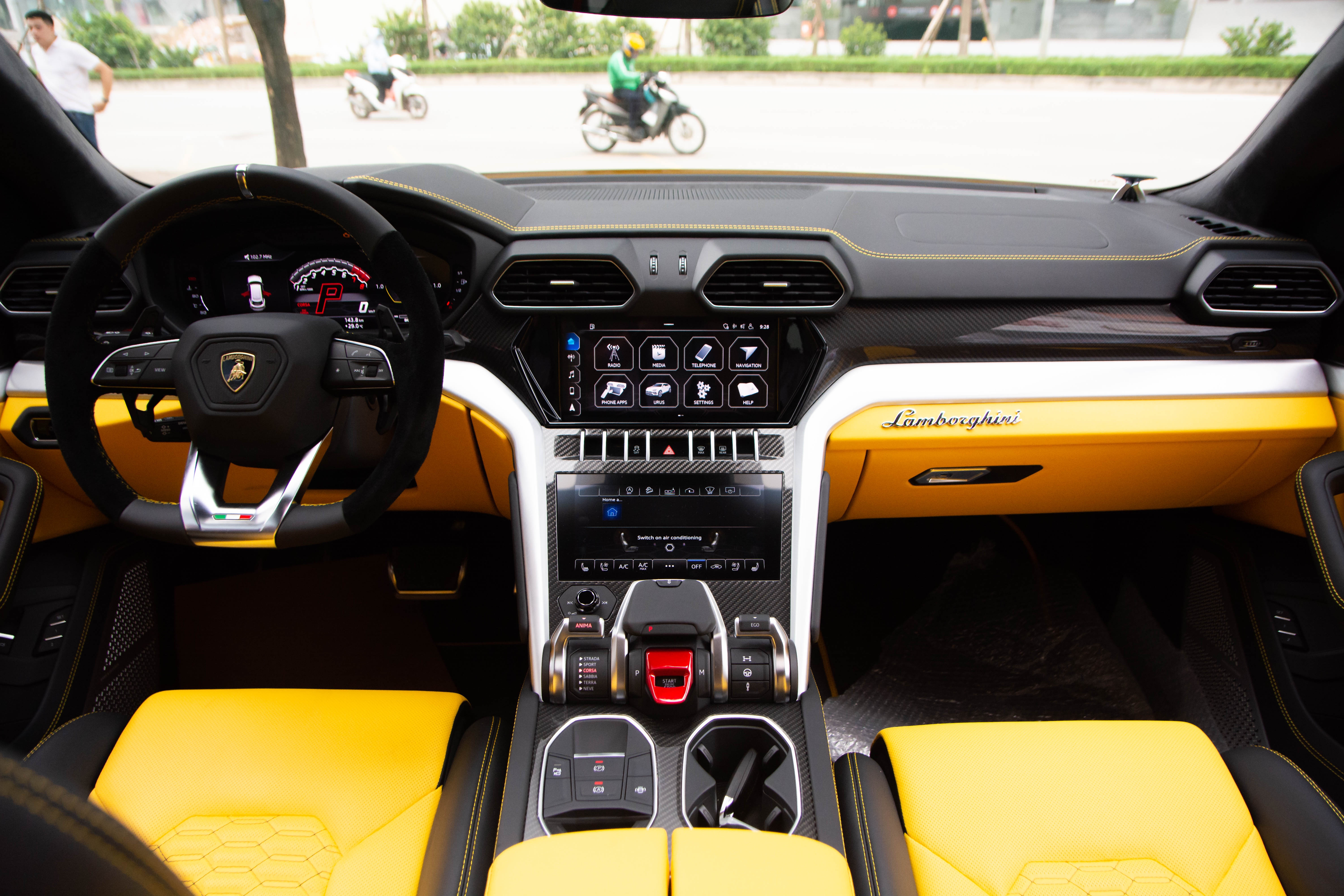 Lamborghini Urus 4 chỗ về VN ảnh 4 Lamborghini Urus 4 cho ve VN anh 4