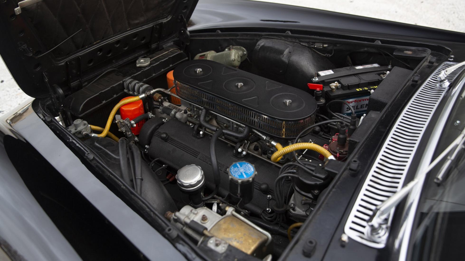 Sieu xe cua canh sat Italy duoc dau gia anh 9