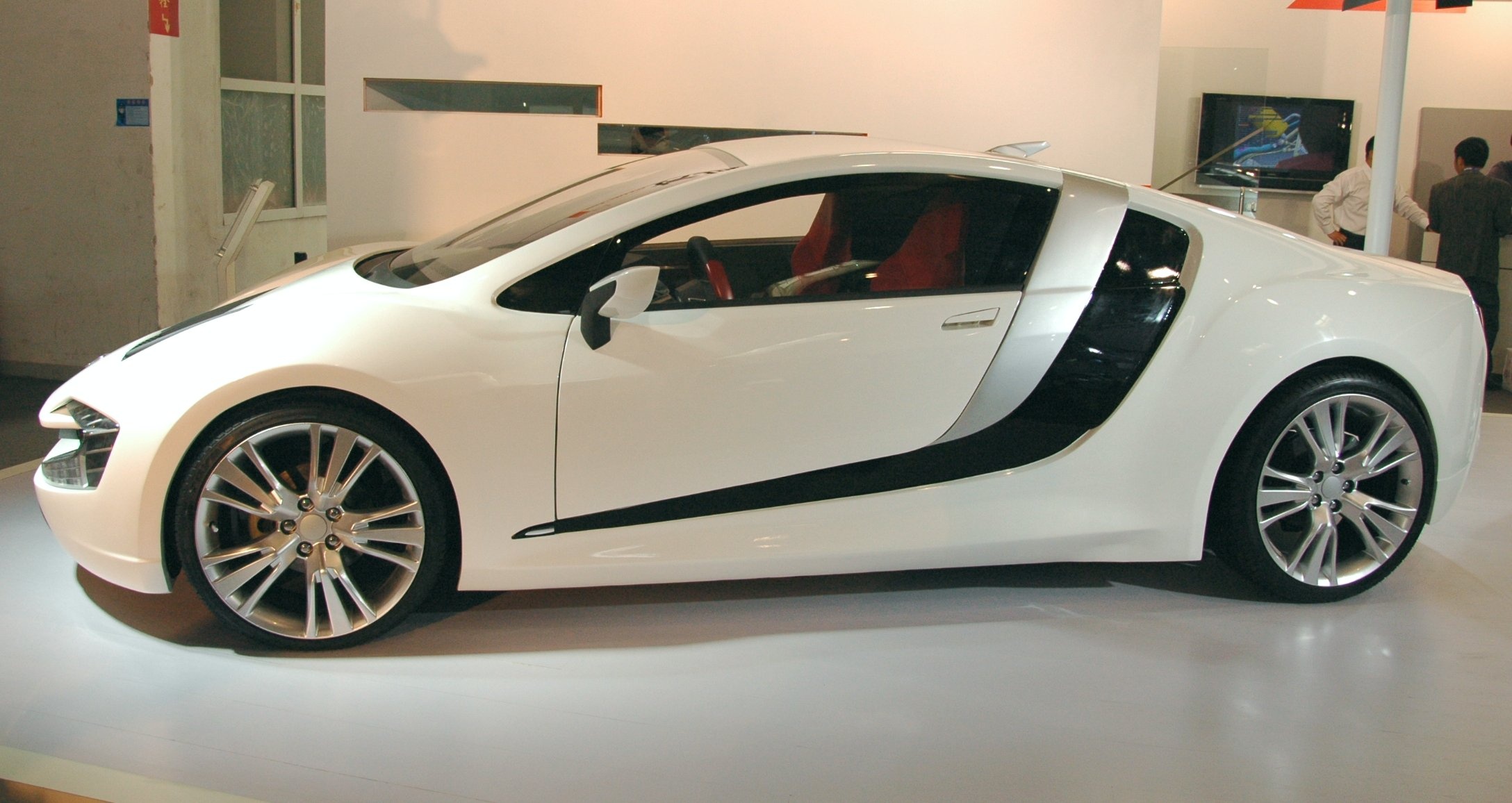 Những mẫu xe Trung Quốc nhái thiết kế ảnh 7 Nhung mau xe Trung Quoc nhai thiet ke anh 7