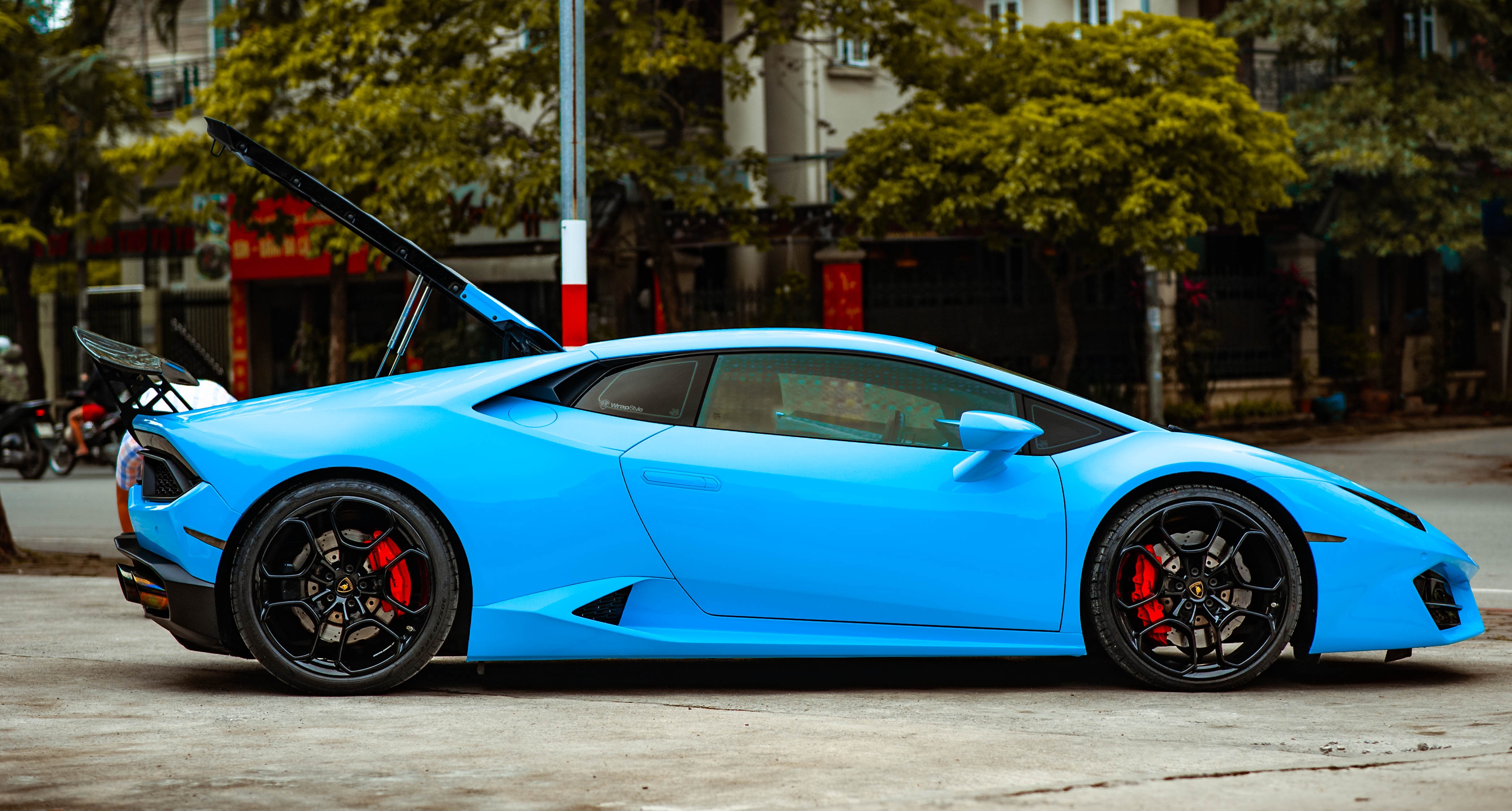 Lamborghini Huracan mot cau thay doi ngoai hinh anh 6