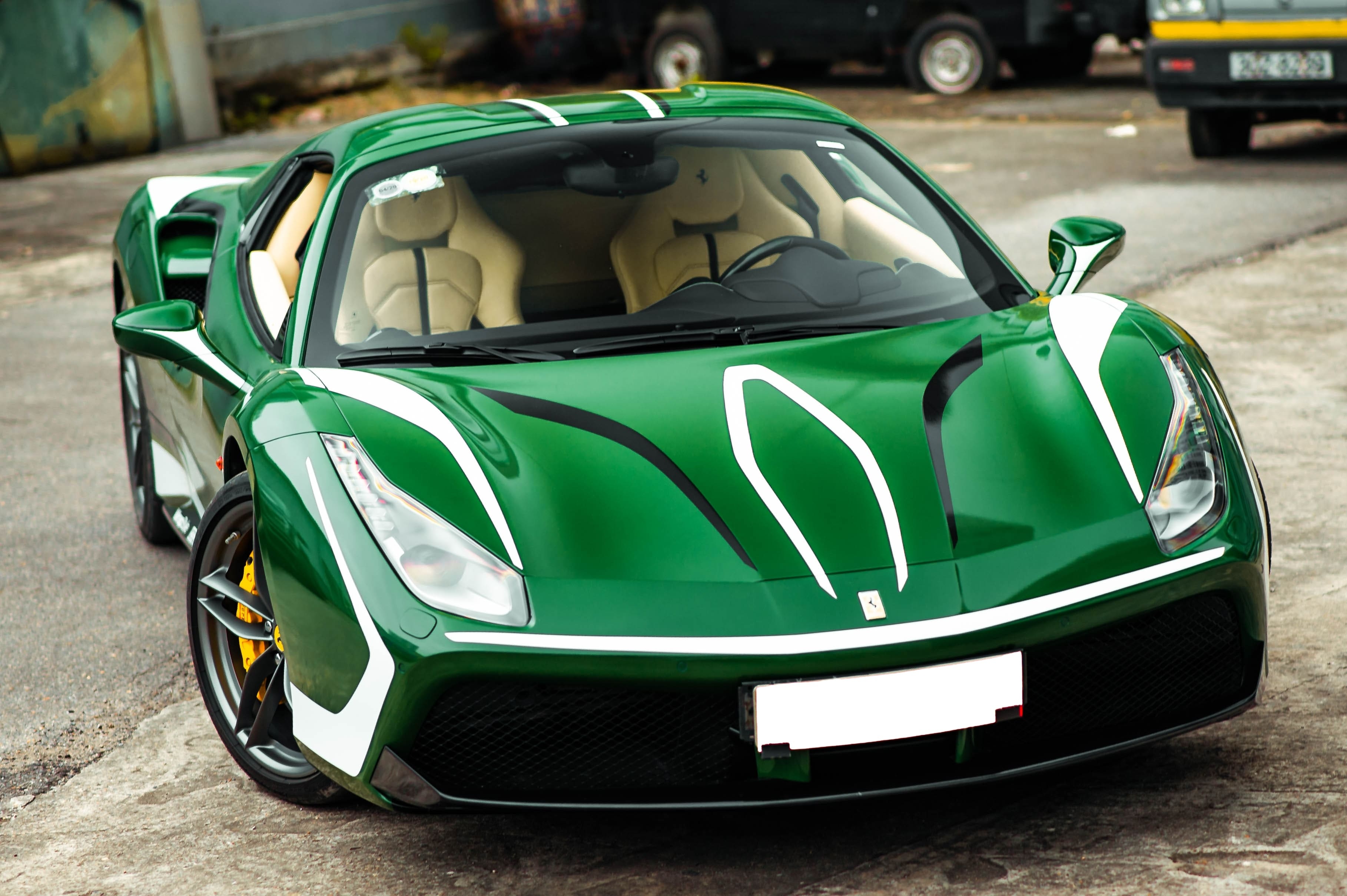 Ferrari 488 Spider dau tien VN thay doi ngoai hinh anh 2