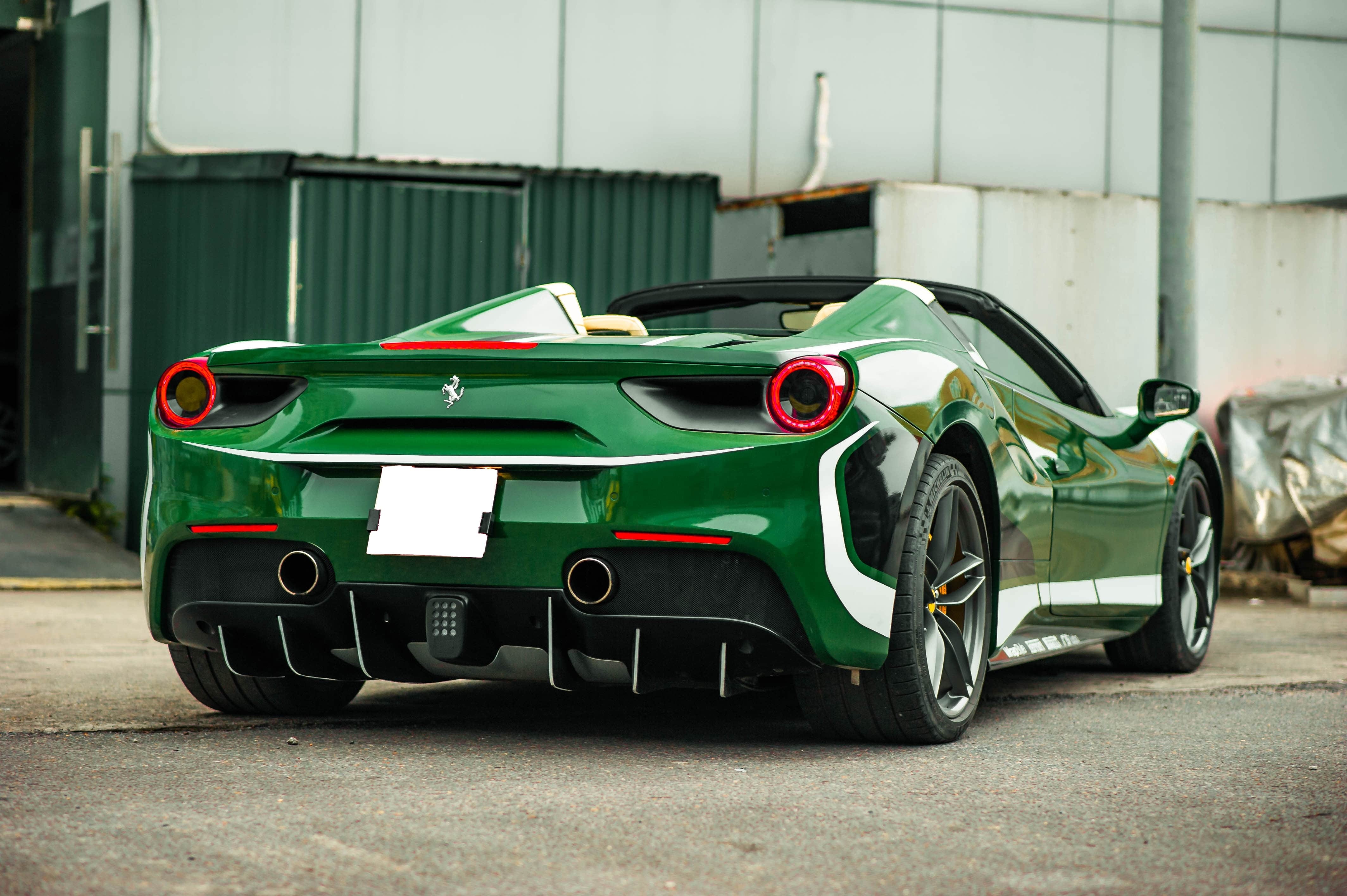 Ferrari 488 Spider dau tien VN thay doi ngoai hinh anh 42