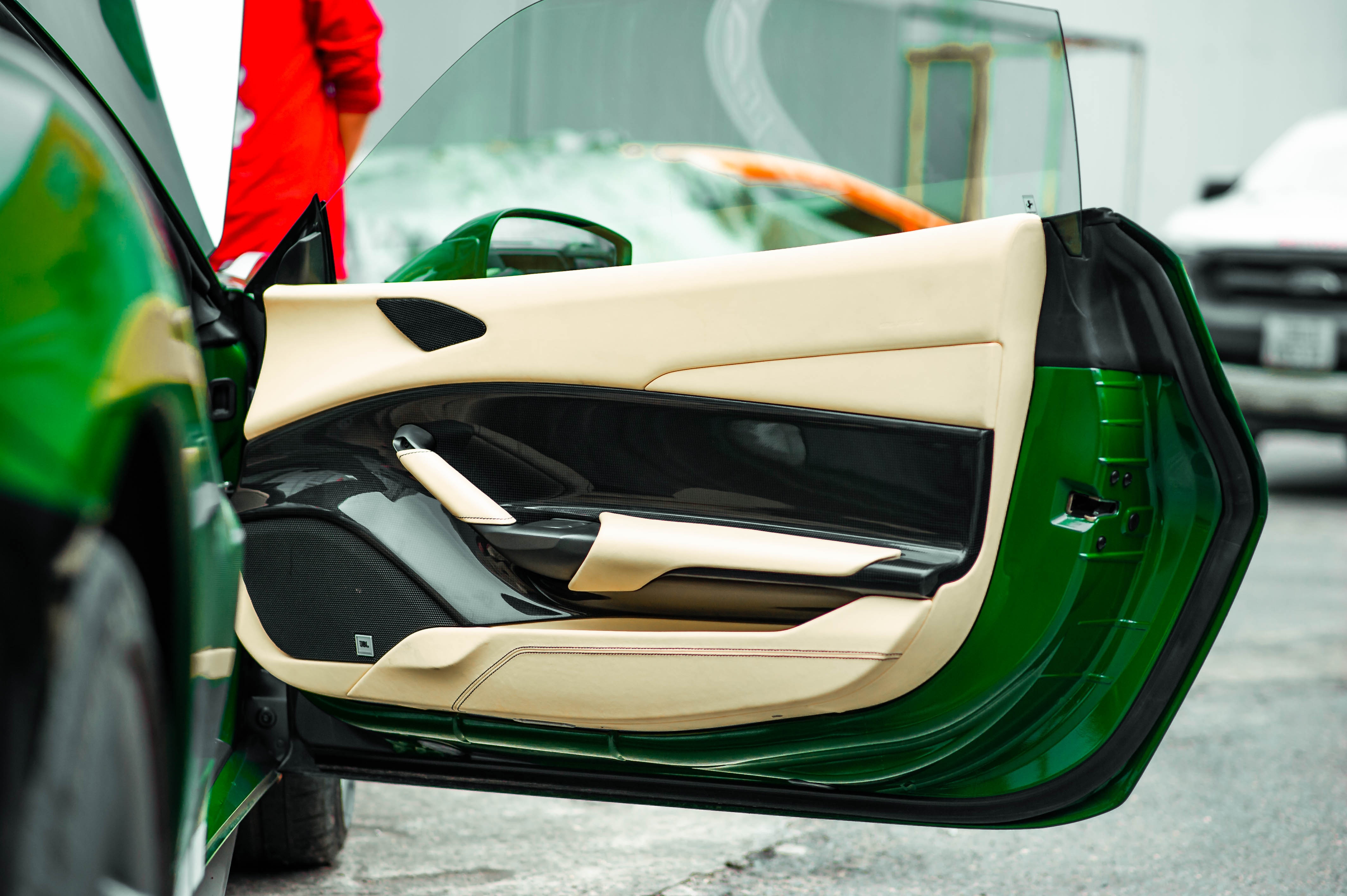 Ferrari 488 Spider dau tien VN thay doi ngoai hinh anh 33