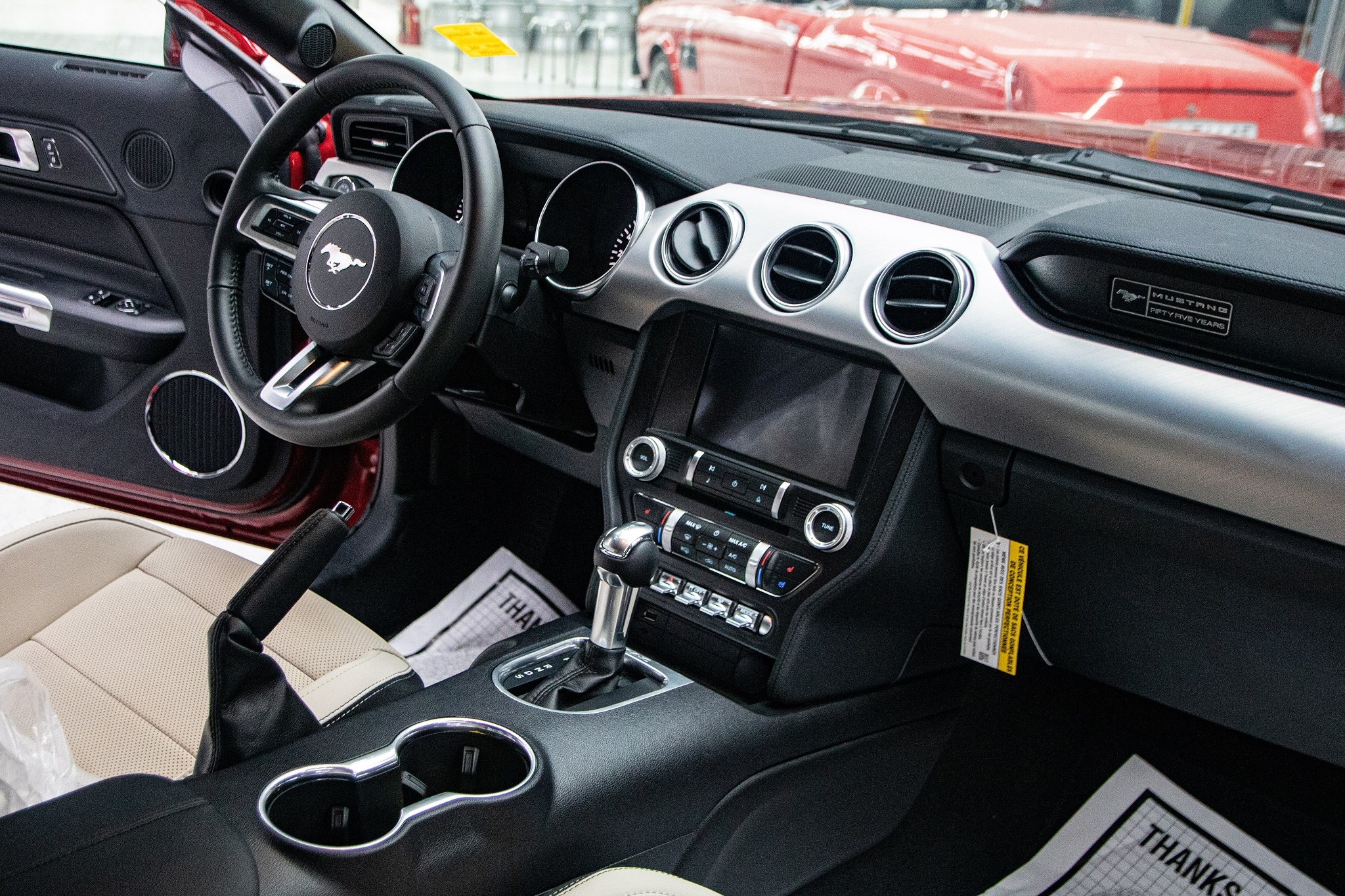 Ford Mustang 55th Edition gia hon 3 ty o VN anh 26