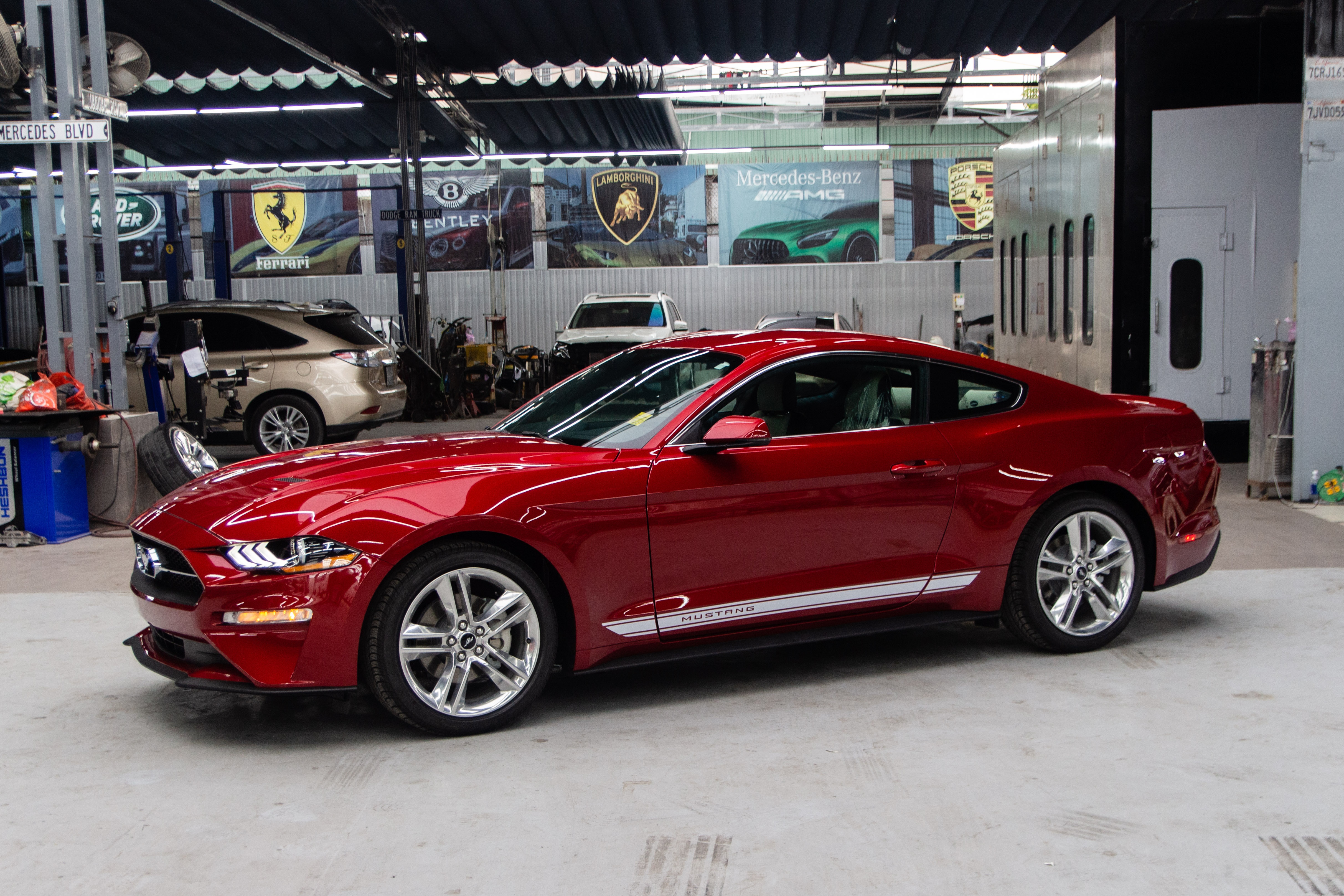 Ford Mustang 55th Edition gia hon 3 ty o VN anh 12