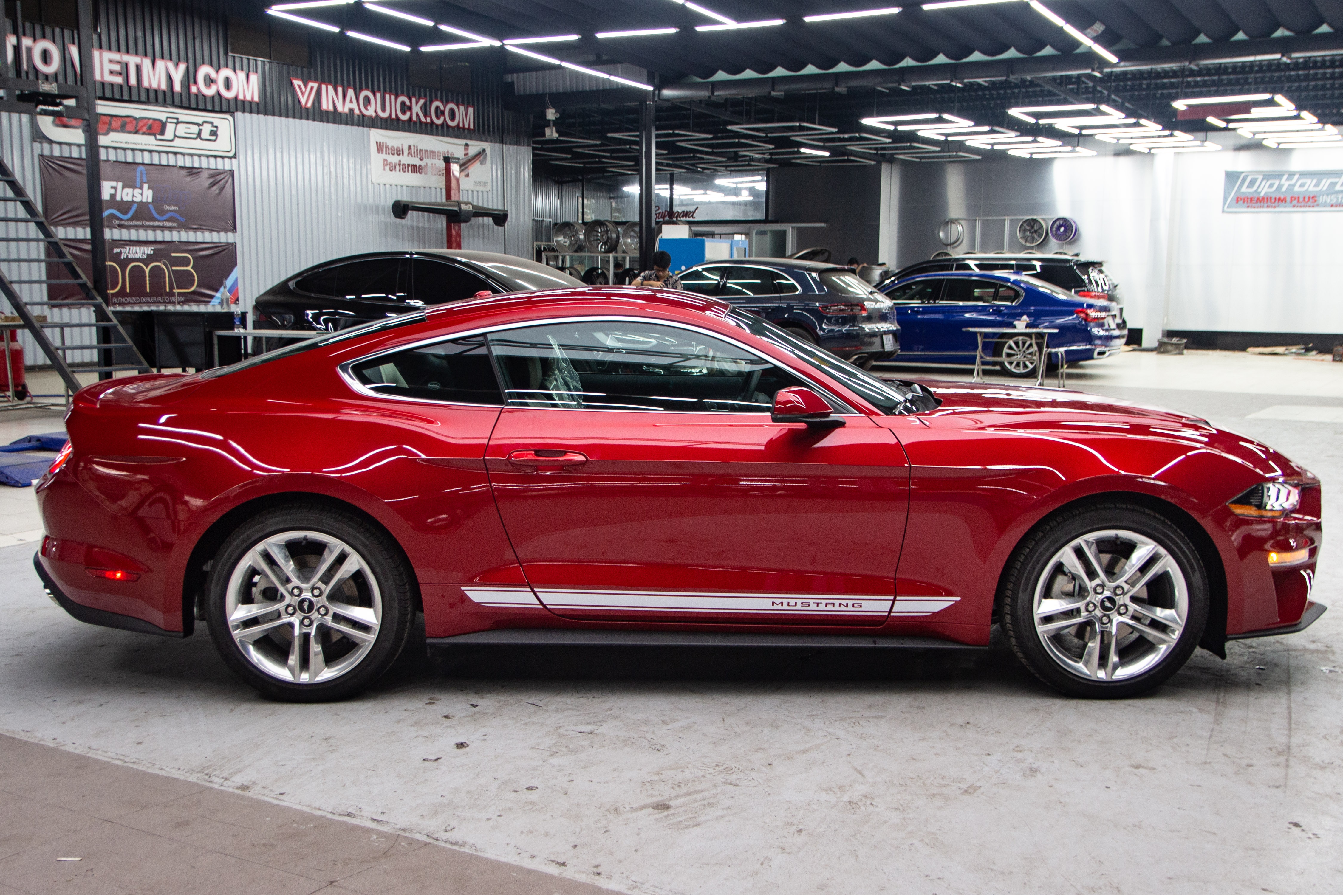 Ford Mustang 55th Edition gia hon 3 ty o VN anh 11