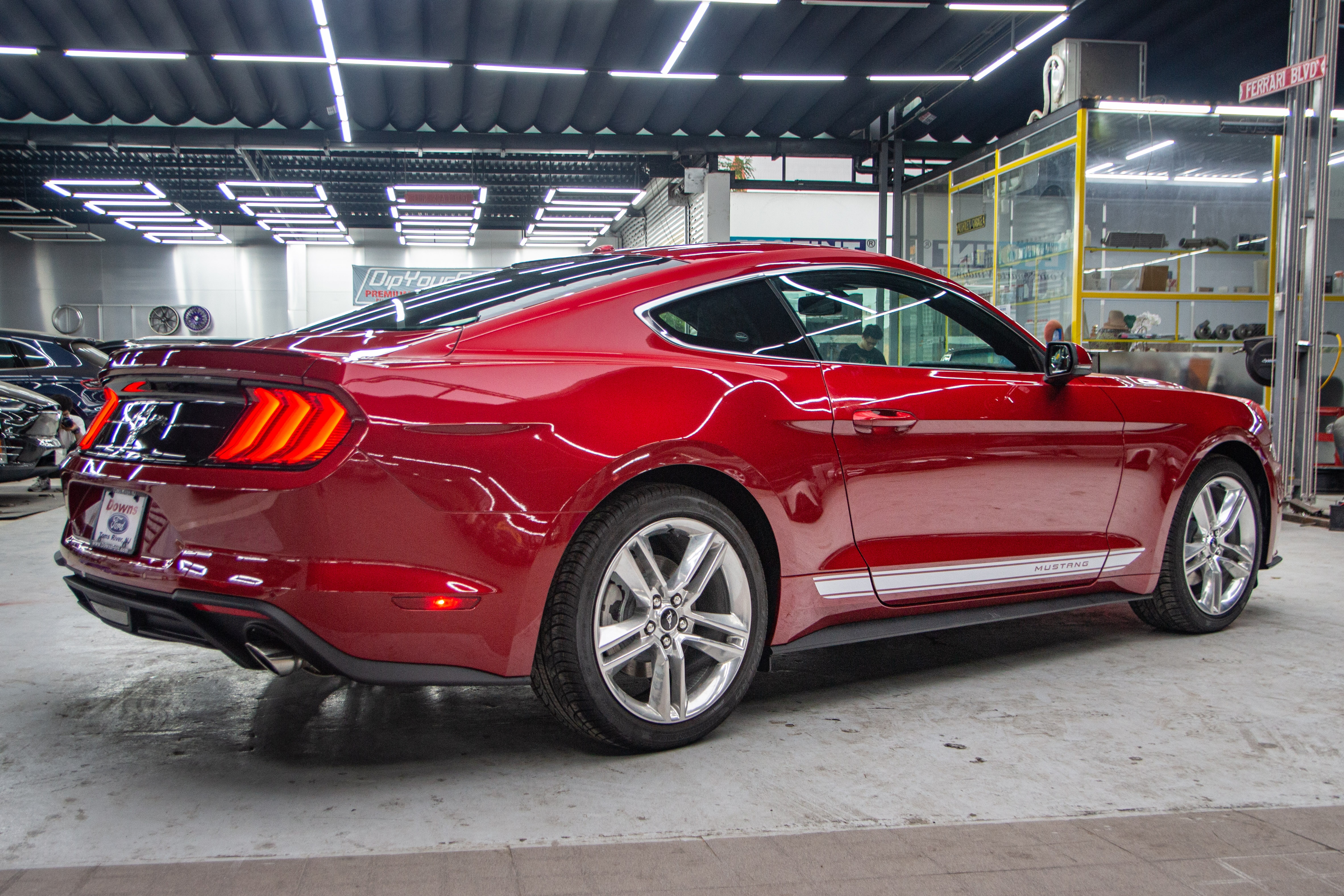 Ford Mustang 55th Edition gia hon 3 ty o VN anh 21