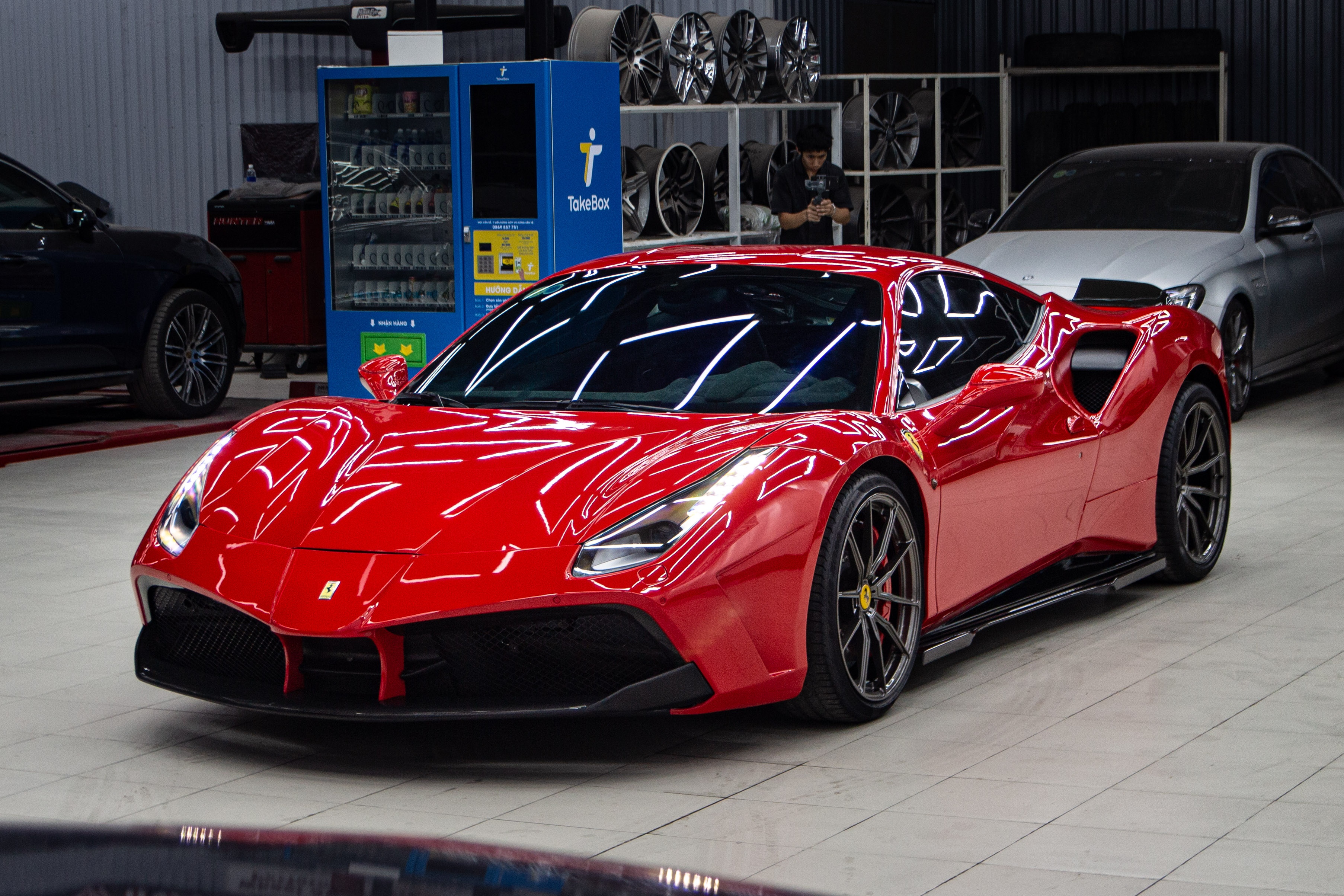 Ferrari 488 GTB SVR doc nhat VN duoc nang cong suat anh 5