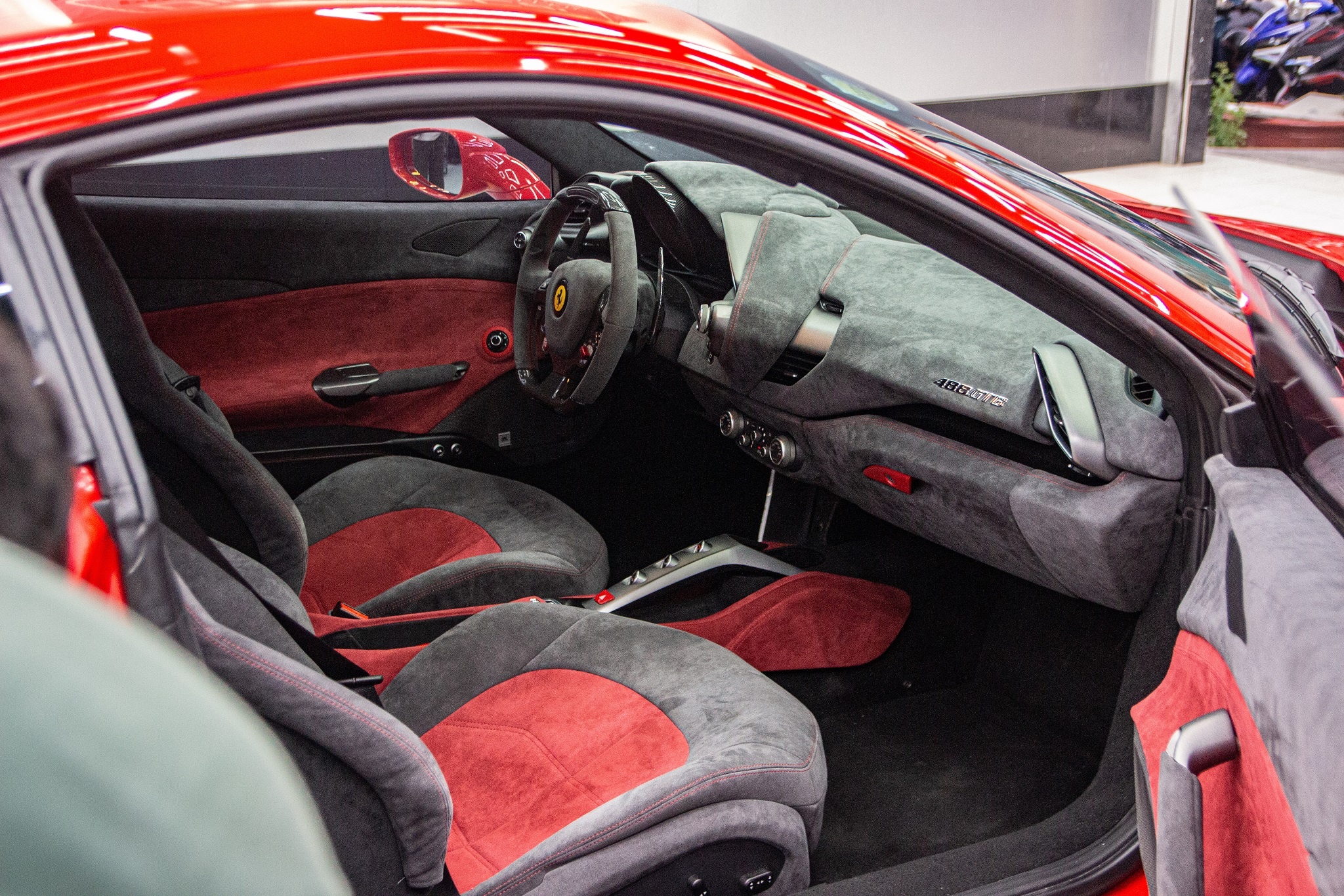 Ferrari 488 GTB SVR doc nhat VN duoc nang cong suat anh 14