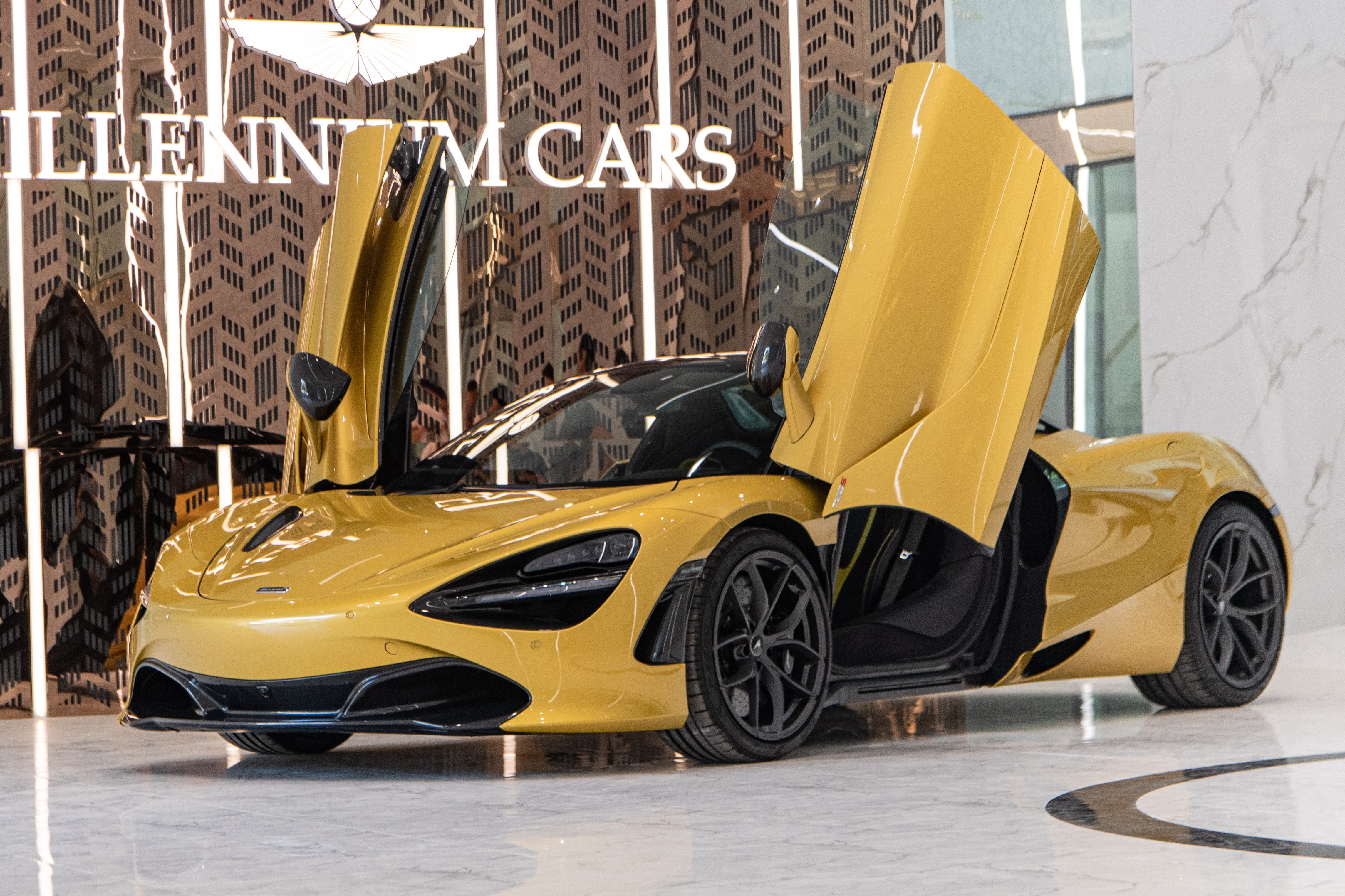 McLaren 720S Spider thu 4 cap ben VN anh 1