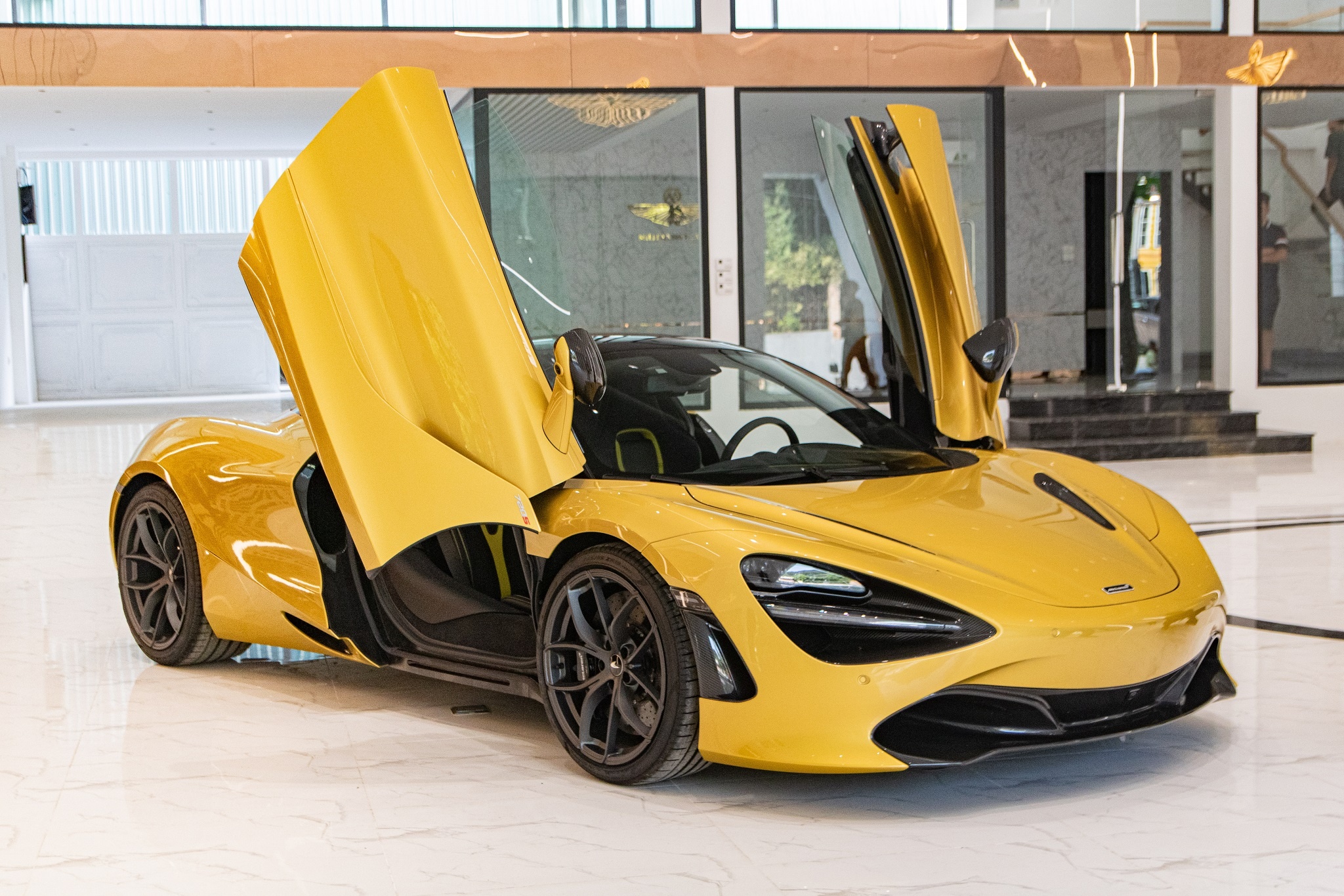 McLaren 720S Spider thu 4 cap ben VN anh 3