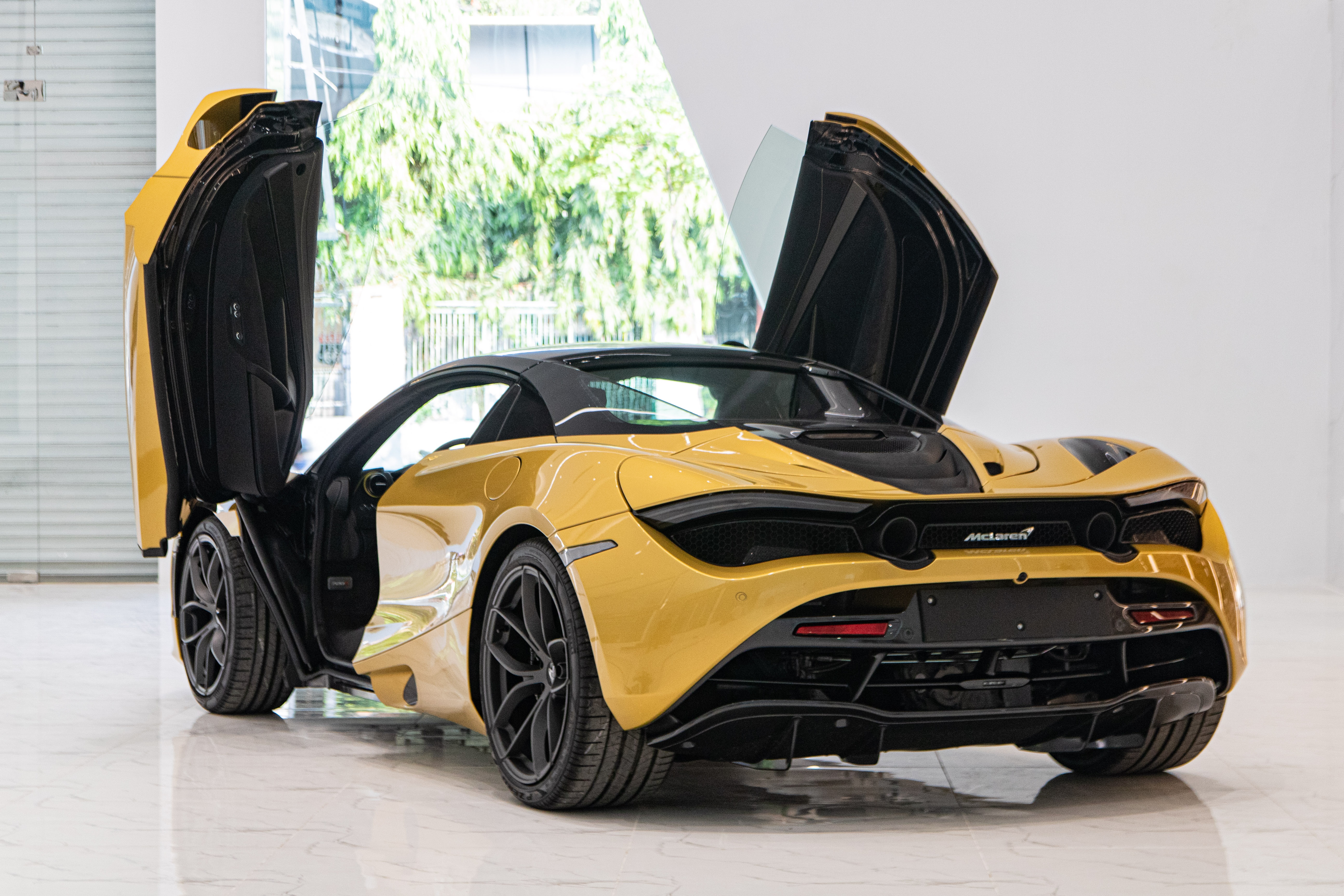 McLaren 720S Spider thu 4 cap ben VN anh 2