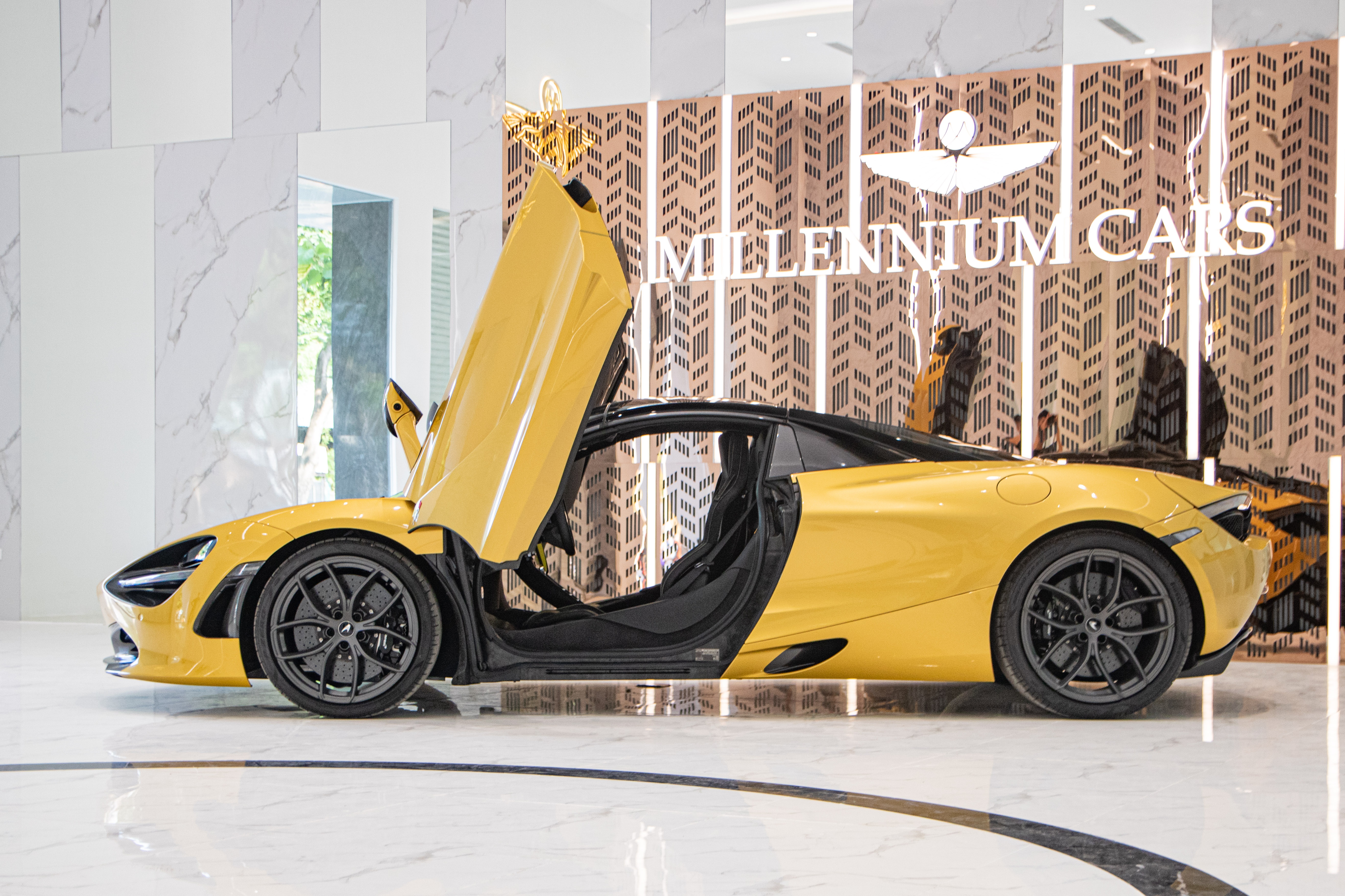 McLaren 720S Spider thu 4 cap ben VN anh 9