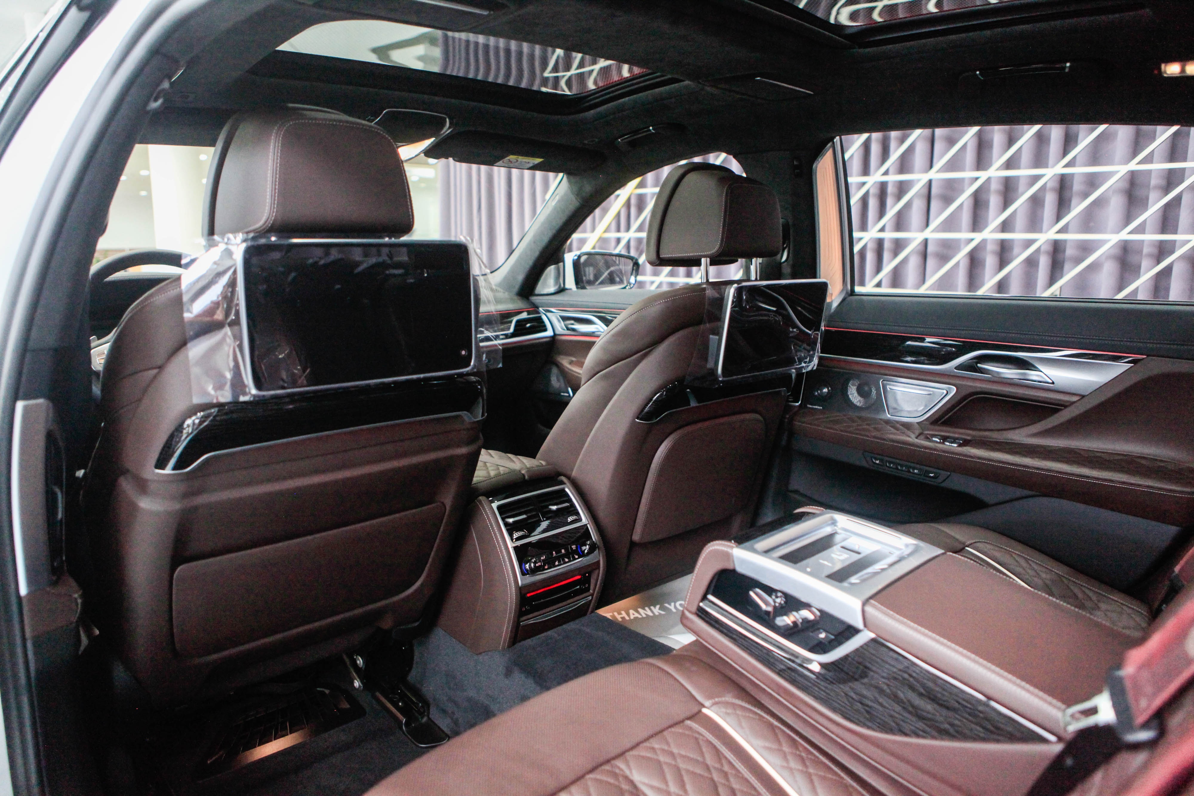 So sánh BMW 740Li và Mercedes-Benz S 450L Luxury ảnh 18 So sanh BMW 740Li va Mercedes-Benz S 450L Luxury anh 18