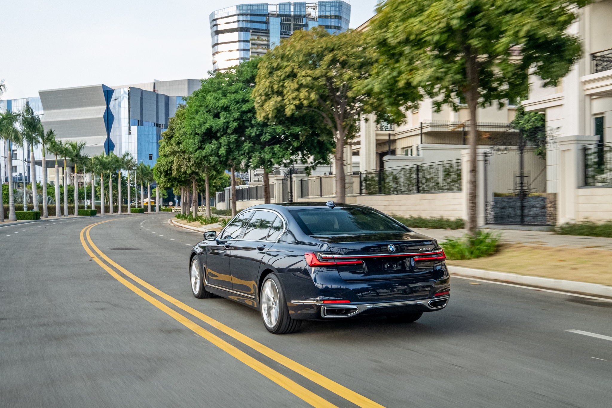 So sánh BMW 740Li và Mercedes-Benz S 450L Luxury ảnh 23 So sanh BMW 740Li va Mercedes-Benz S 450L Luxury anh 23