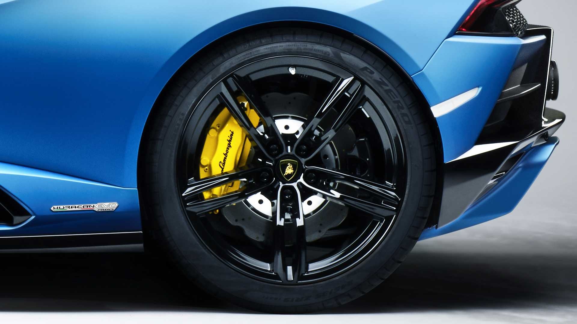 Lamborghini Huracan Evo RWD Spyder ra mắt ảnh 7 Lamborghini Huracan Evo RWD Spyder ra mat anh 7