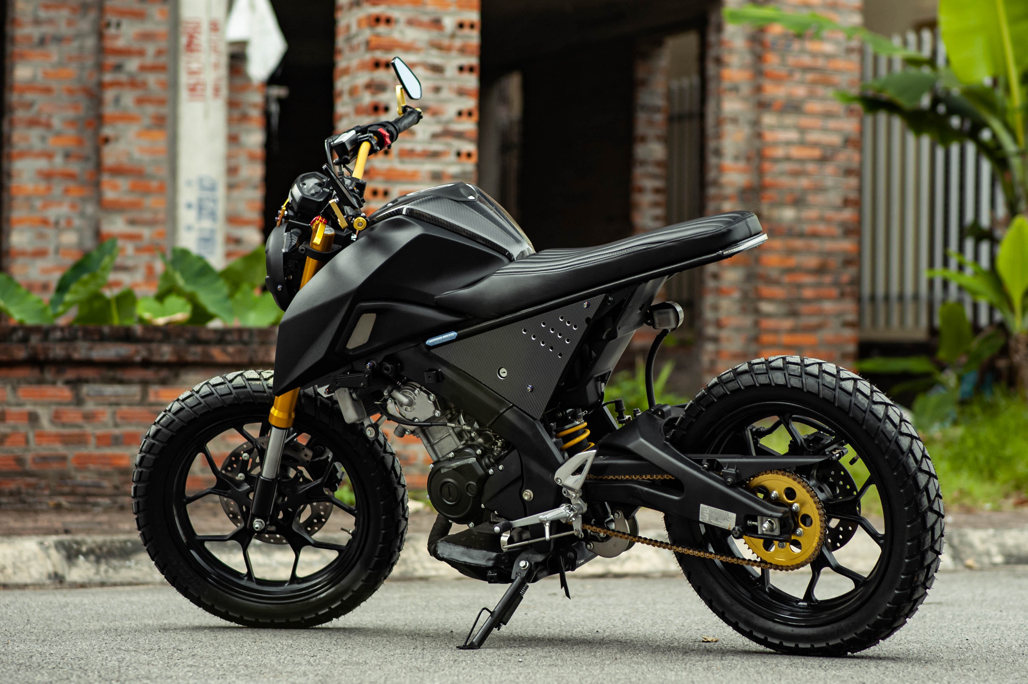 Yamaha TFX 150 do phong cach cafe racer anh 6