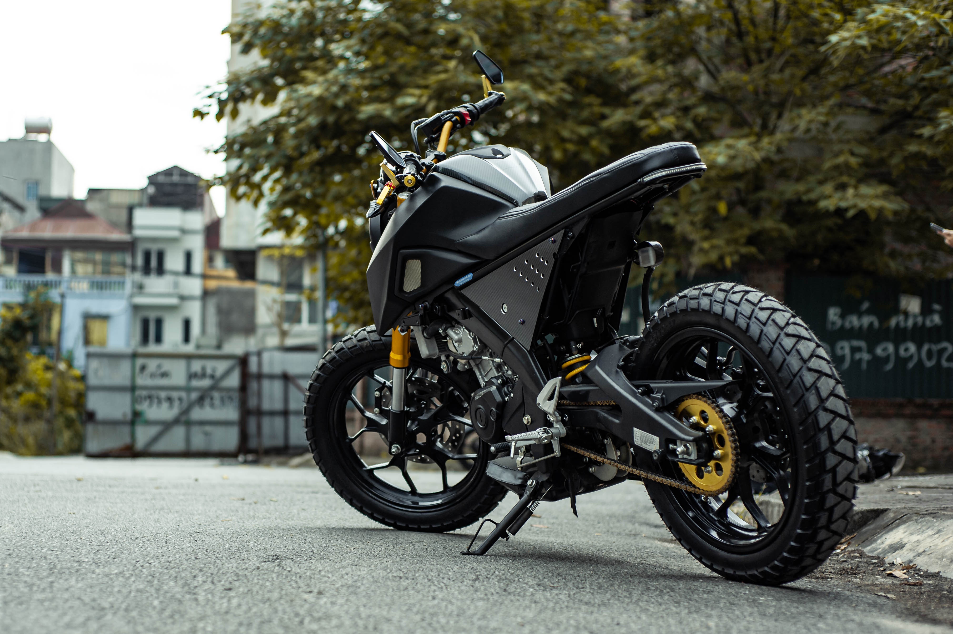 Yamaha TFX 150 do phong cach cafe racer anh 12