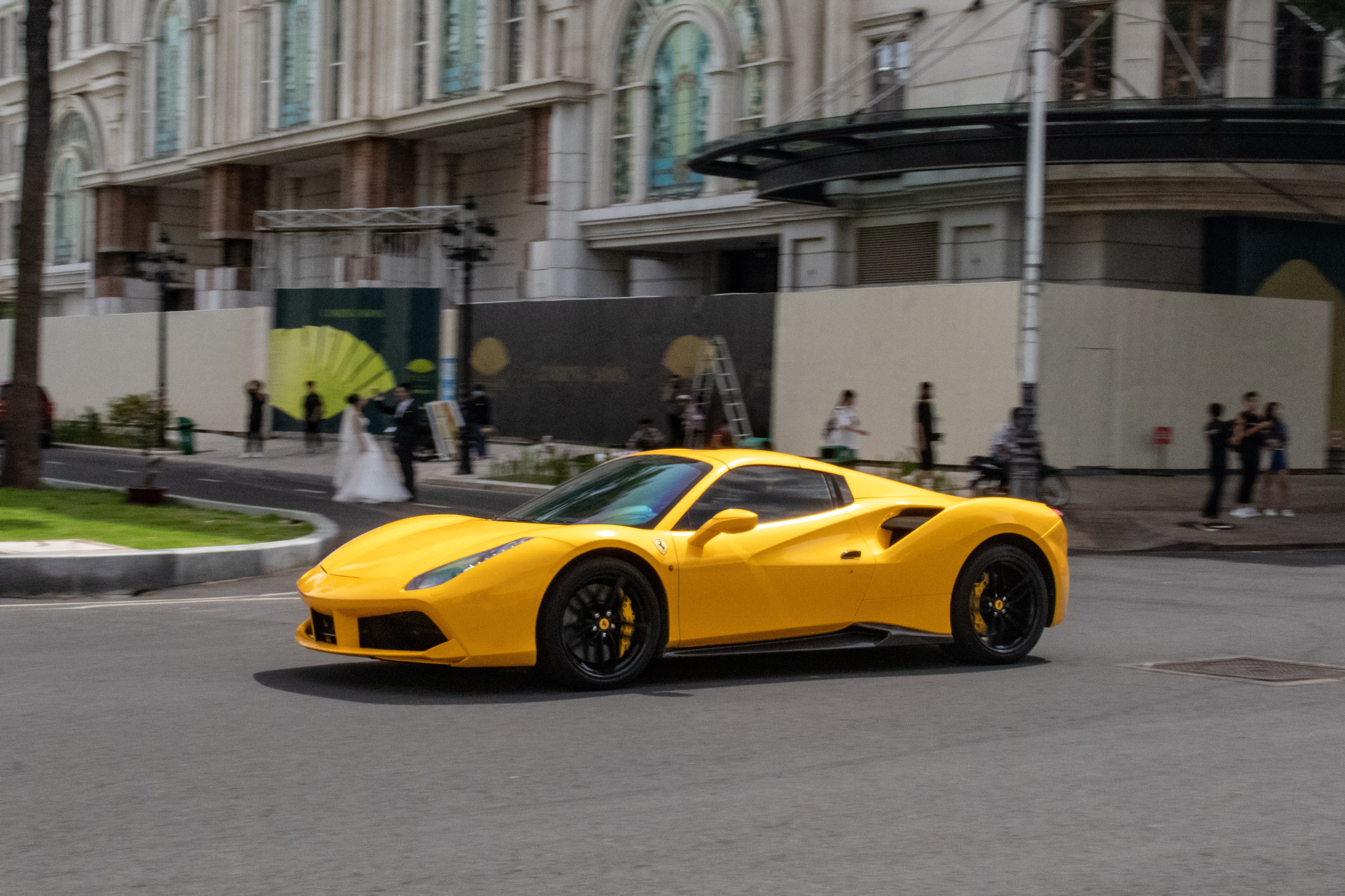 Dan sieu xe quy tu tai trung tam TP.HCM anh 8