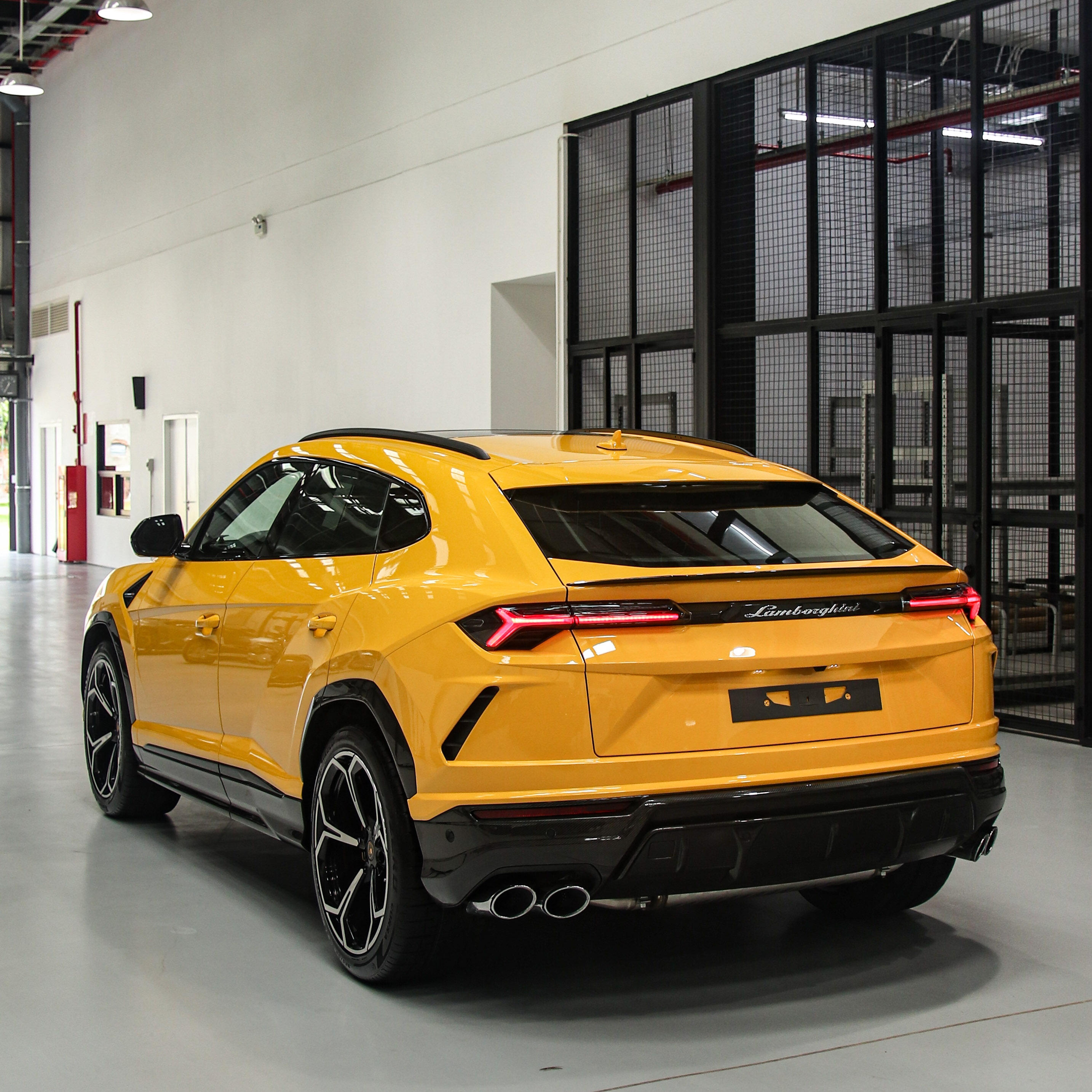 Chi tiet Lamborghini Urus chinh hang anh 38