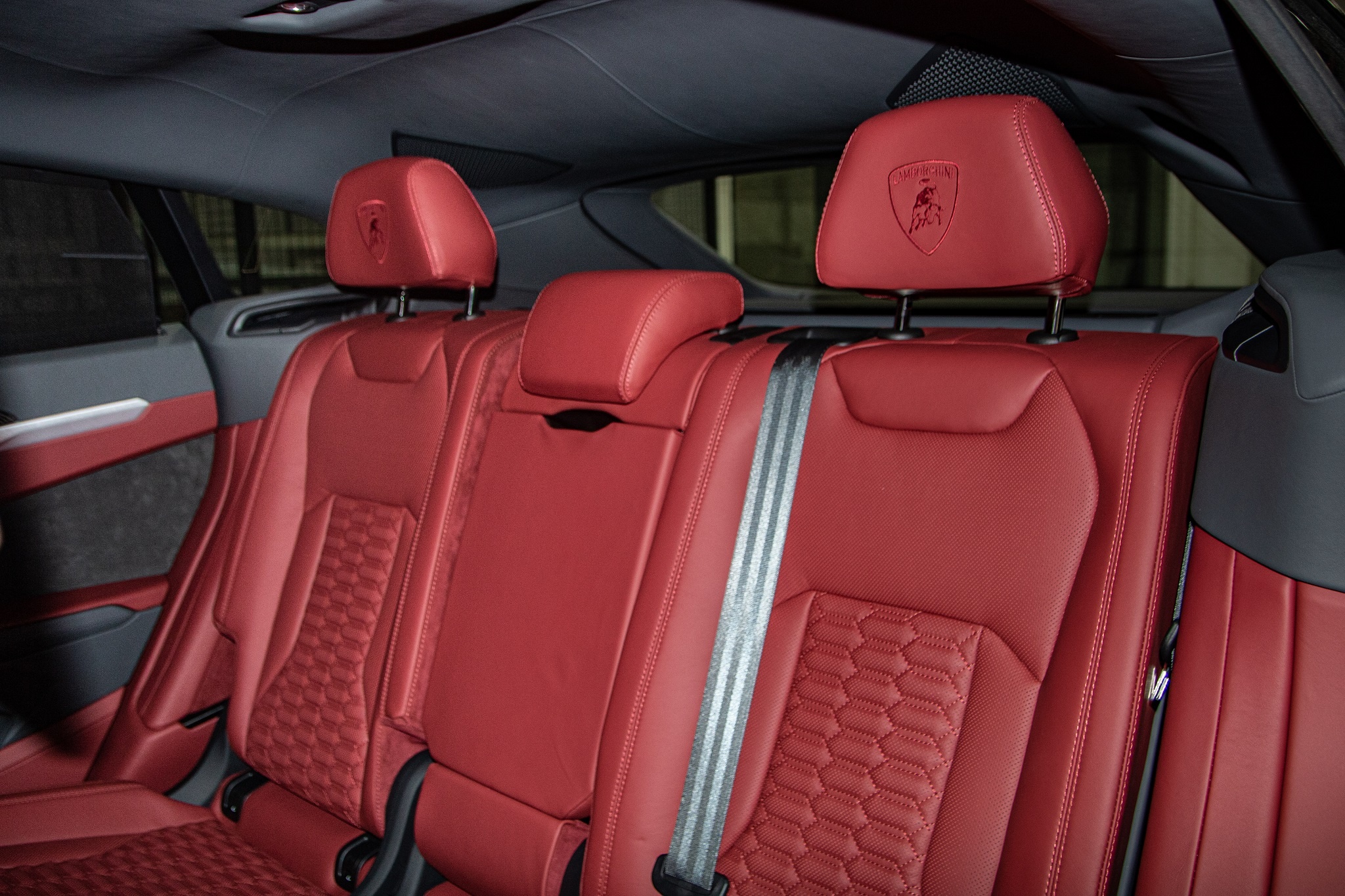 Chi tiet Lamborghini Urus chinh hang anh 29