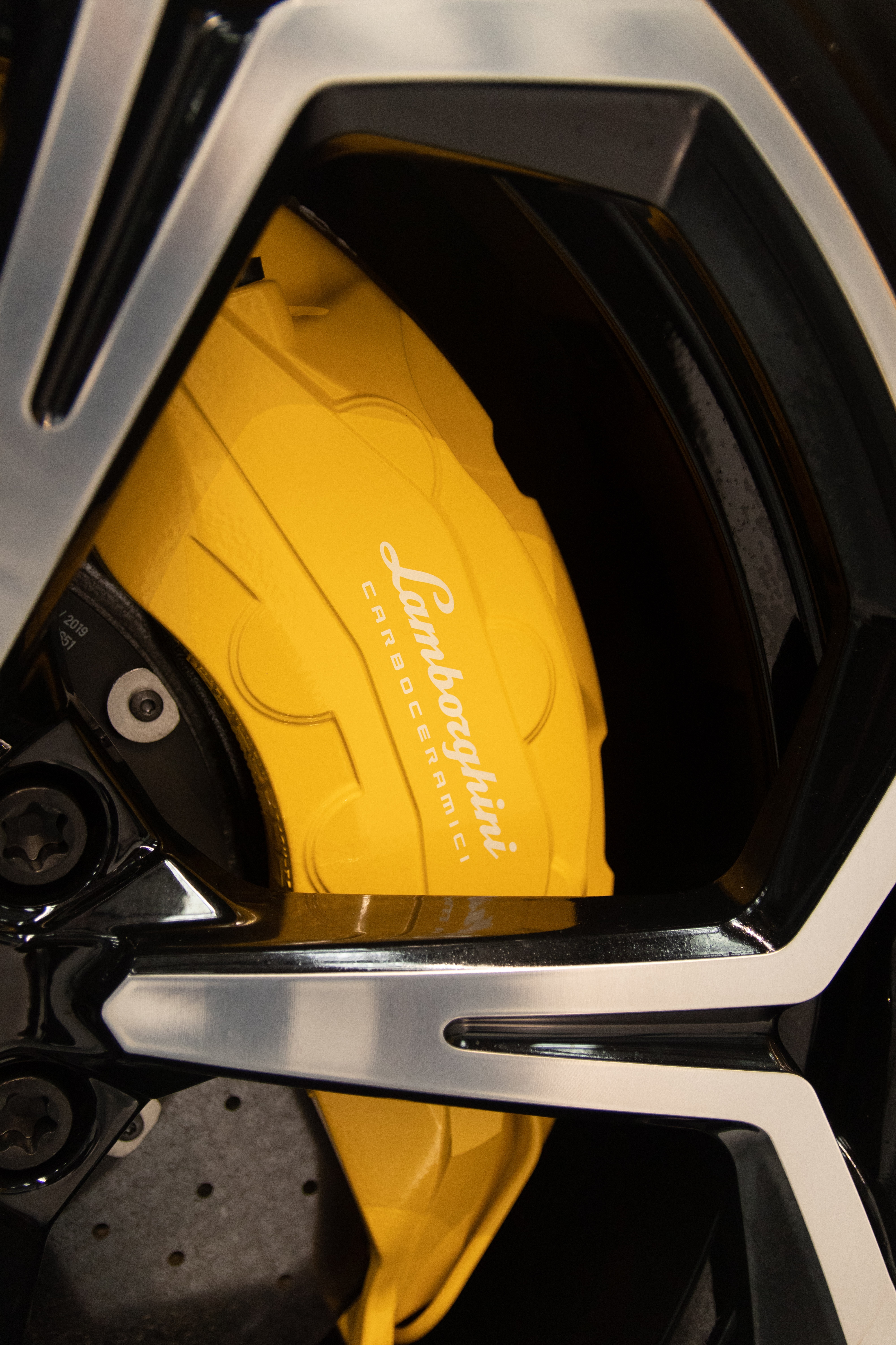 Chi tiet Lamborghini Urus chinh hang anh 5