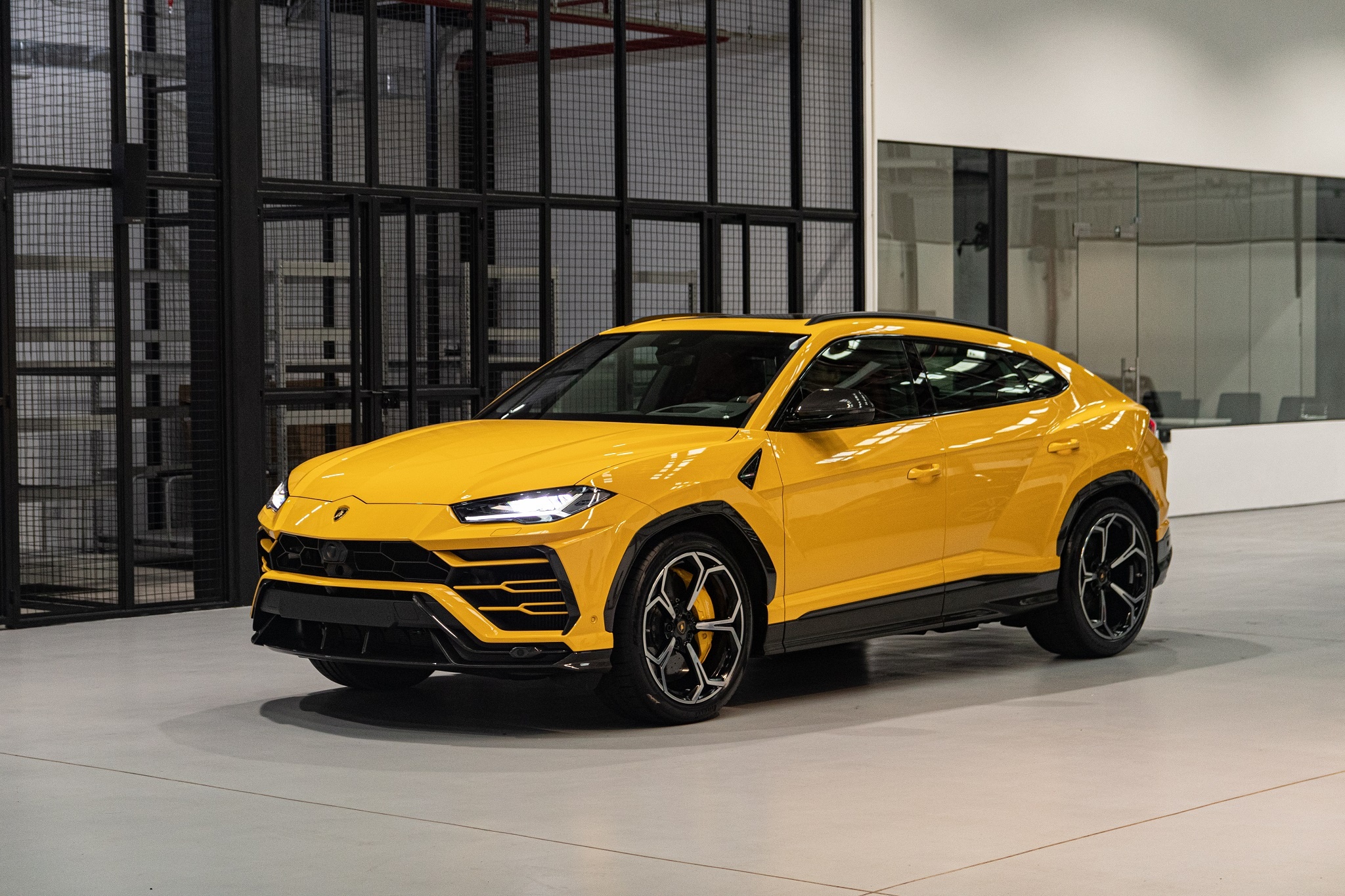 Chi tiet Lamborghini Urus chinh hang anh 35