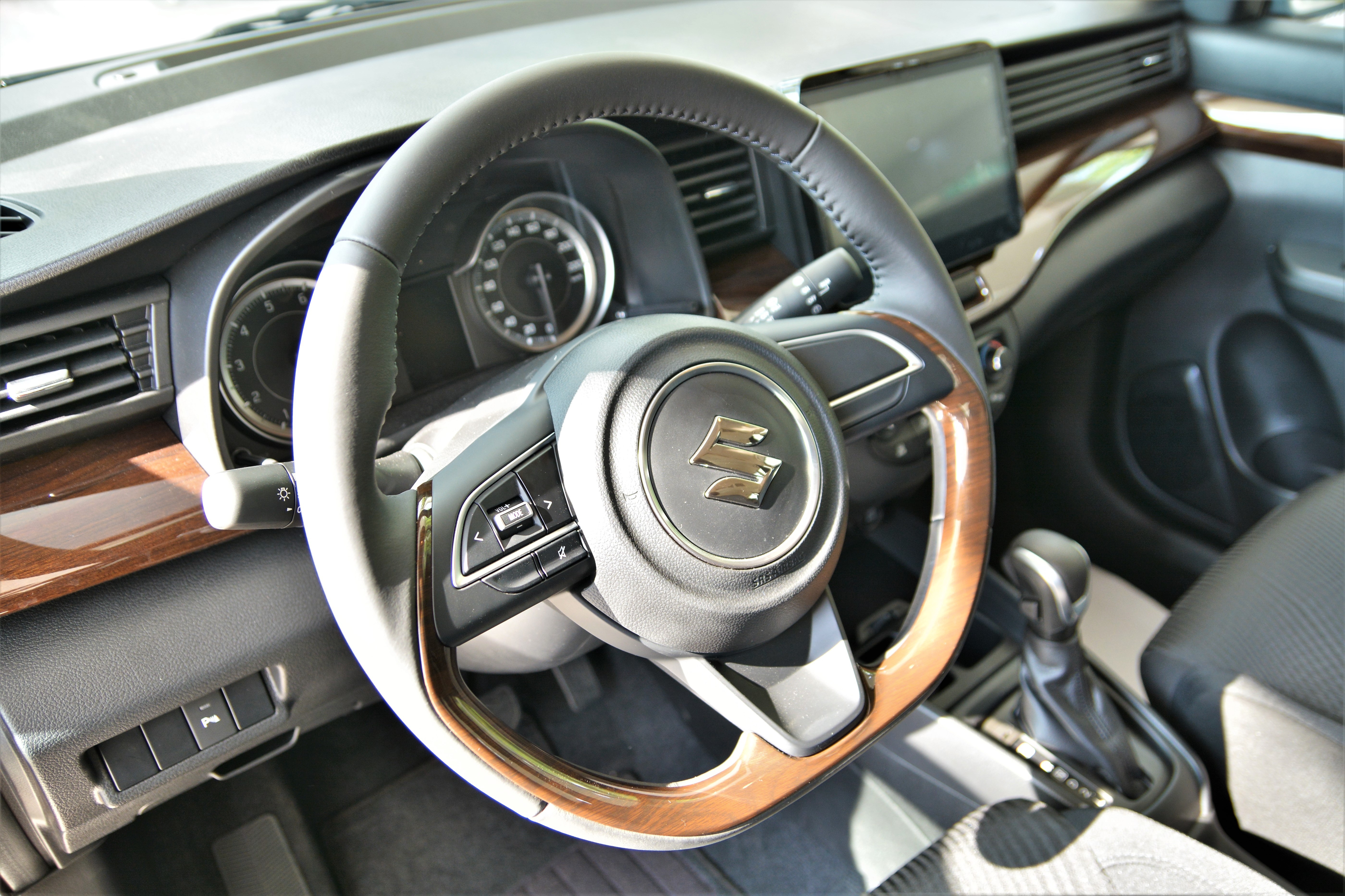 So sánh Mitsubishi Xpander và Suzuki Ertiga ảnh 15 So sanh Mitsubishi Xpander va Suzuki Ertiga anh 15