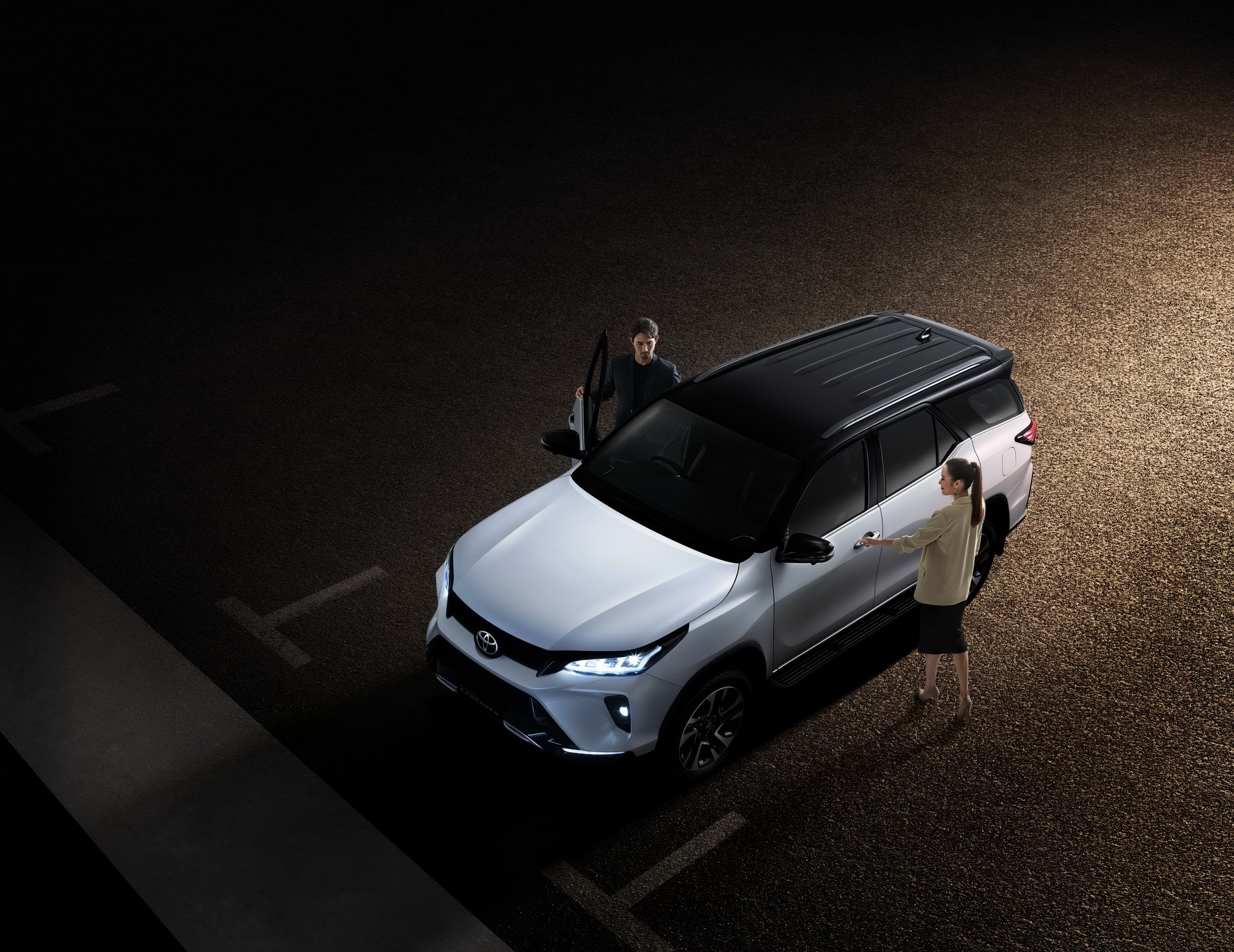 Chi tiết Toyota Fortuner 2021 ảnh 6 Chi tiet Toyota Fortuner 2021 anh 6
