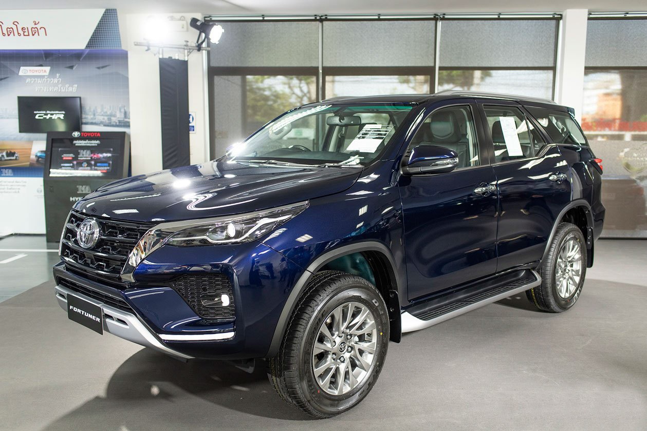 Chi tiet Toyota Fortuner 2021 vua ra mat tai Thai Lan hinh anh