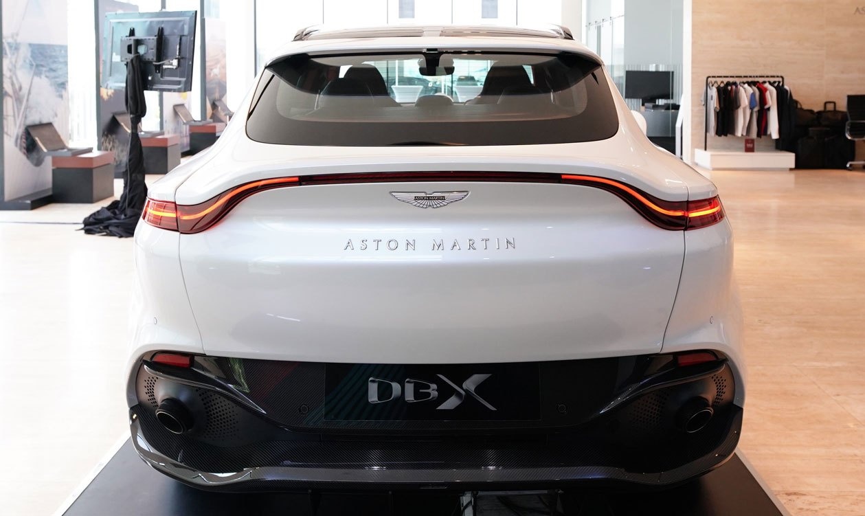 Aston Martin DBX V8 ra mat tai Thai Lan anh 12